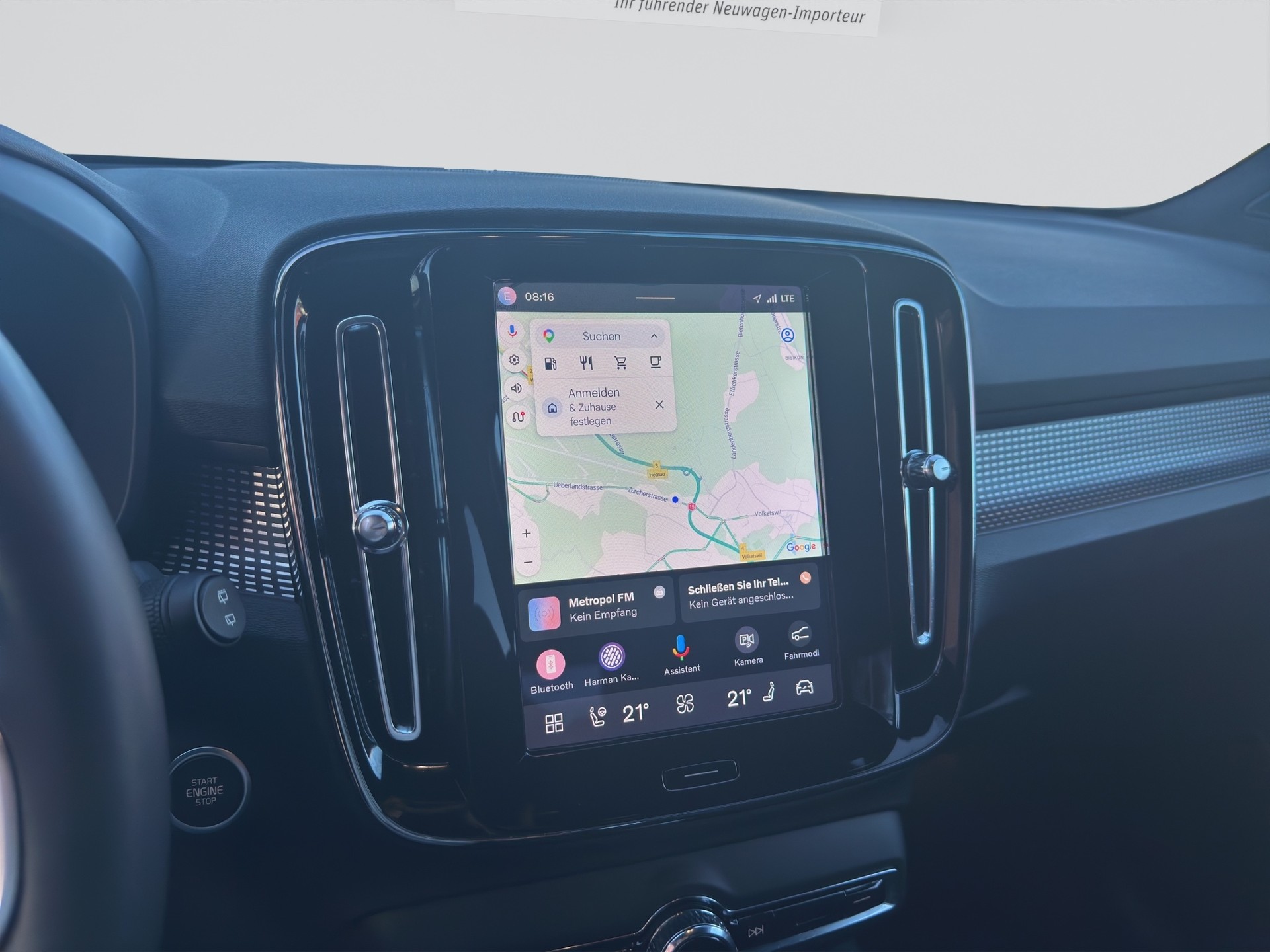 VOLVO XC40 B3 Benzin Mild Hybrid Plus Dark DCT-image-12