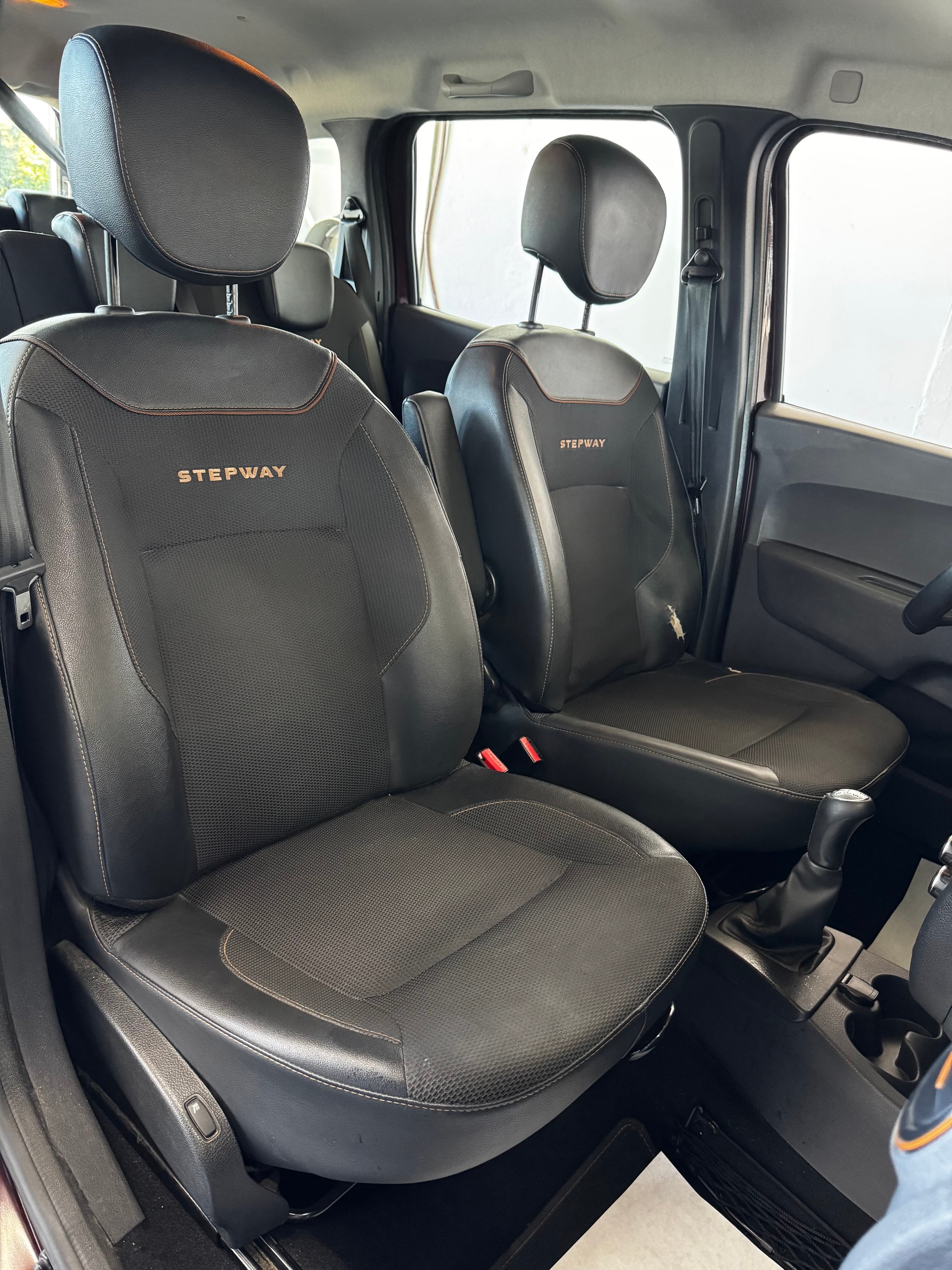 DACIA Lodgy 1.2 T Stepway 7PL-image-19