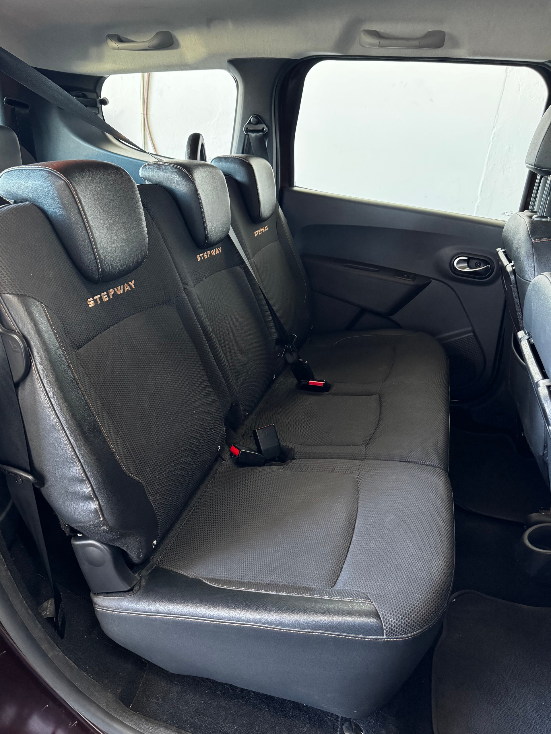 DACIA Lodgy 1.2 T Stepway 7PL-image-21