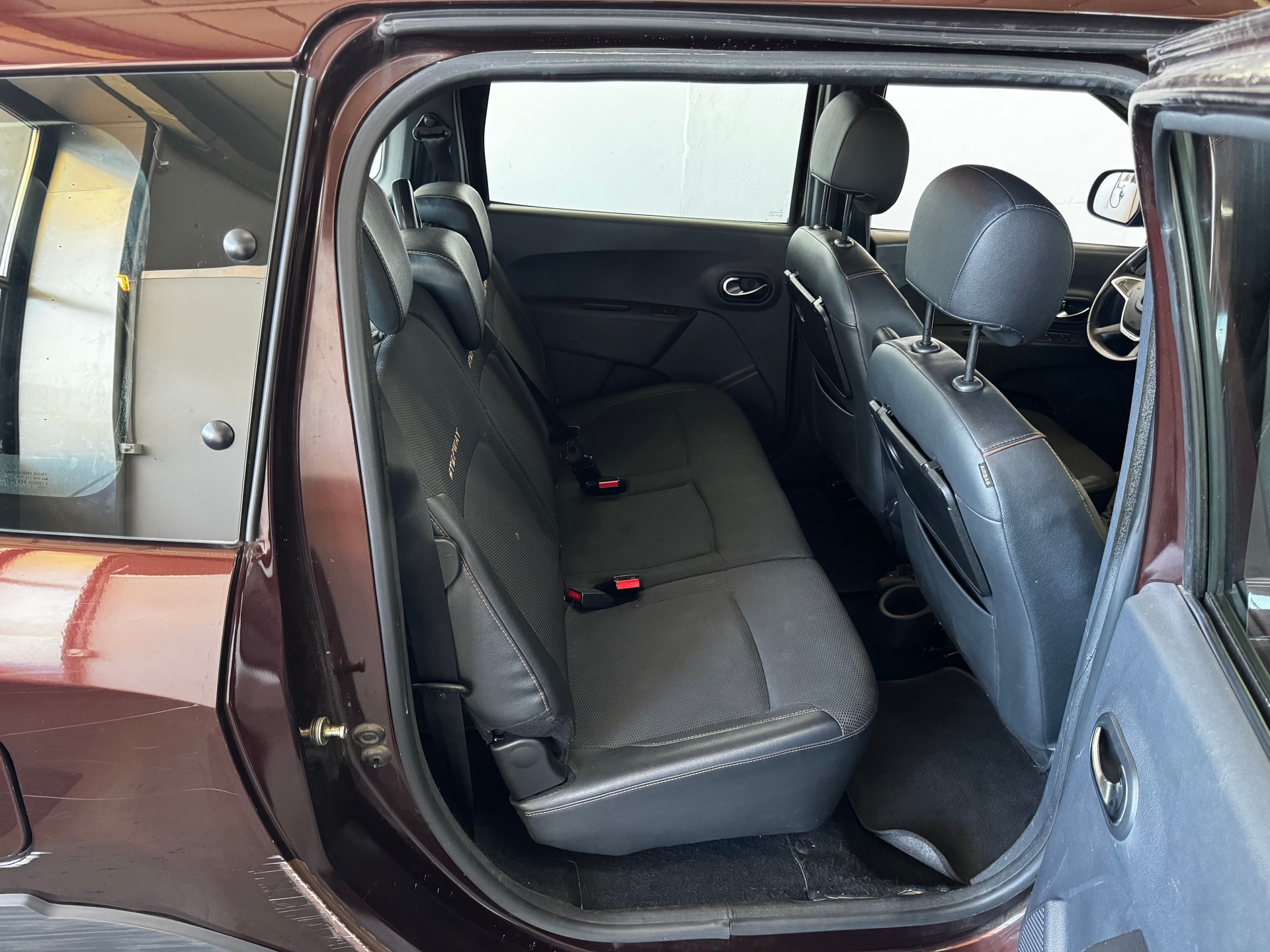 DACIA Lodgy 1.2 T Stepway 7PL-image-20