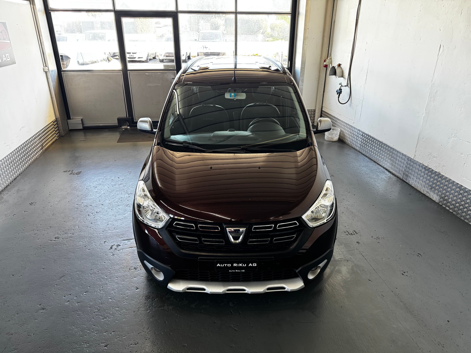 DACIA Lodgy 1.2 T Stepway 7PL-image-2