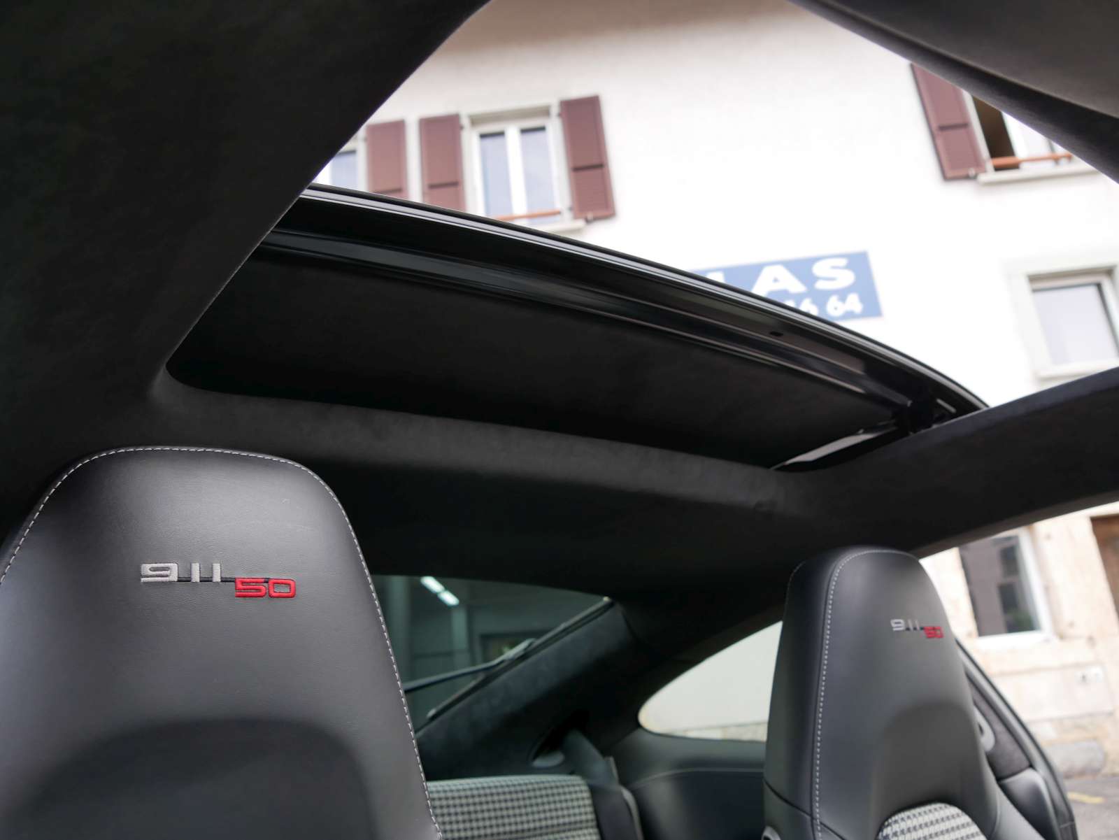 PORSCHE 911 Carrera S 50 Years PDK-image-13