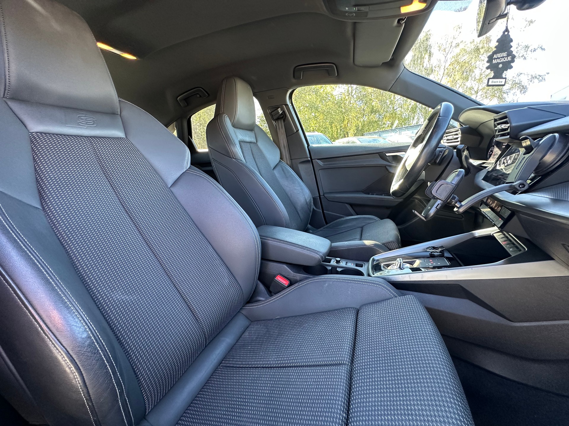 AUDI A3 Limousine 35 TFSI S-Line S-tronic-image-13