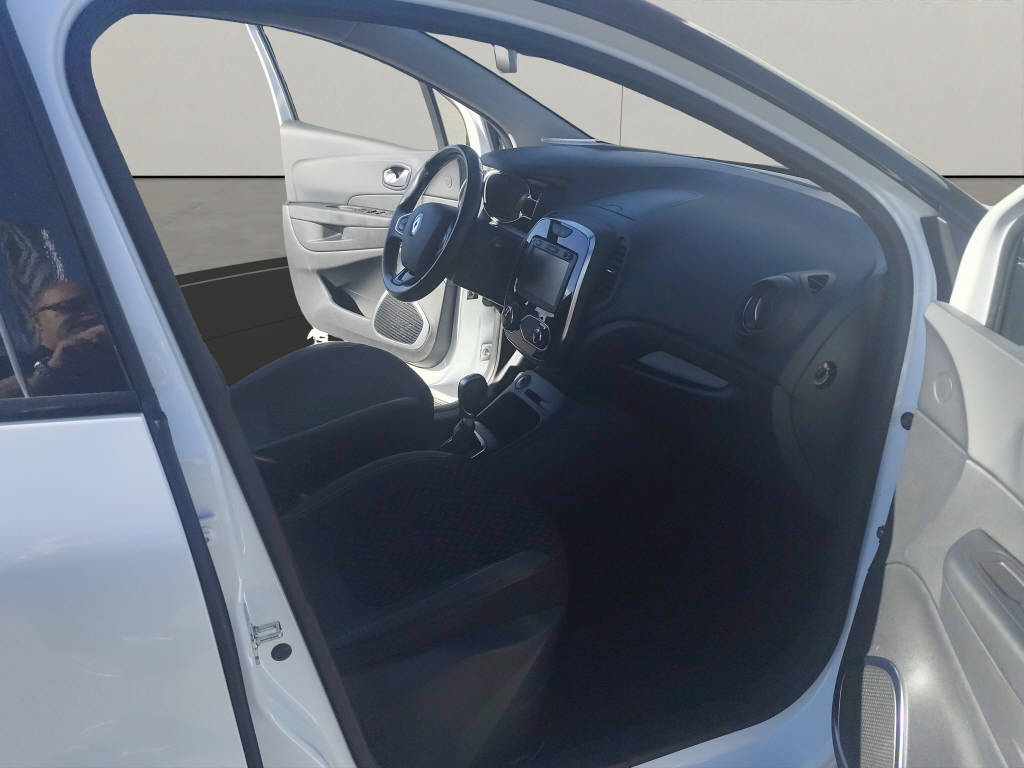 RENAULT Captur 1.2 T 16V Intens EDC-image-9