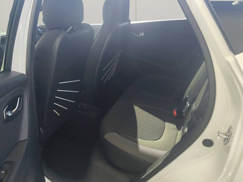 RENAULT Captur 1.2 T 16V Intens EDC-image-10