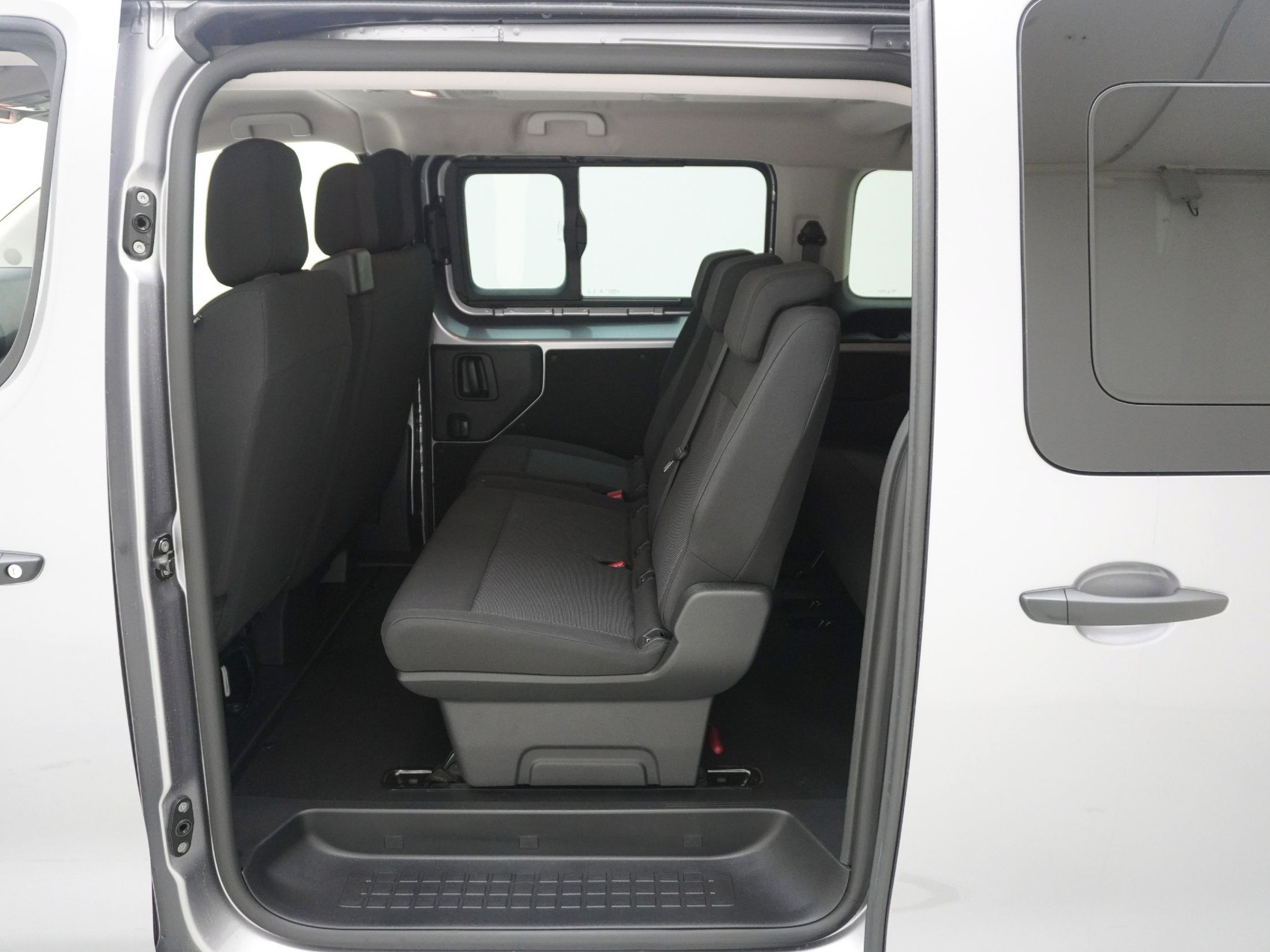 OPEL Vivaro XL 2.2 9Plätzer-image-8