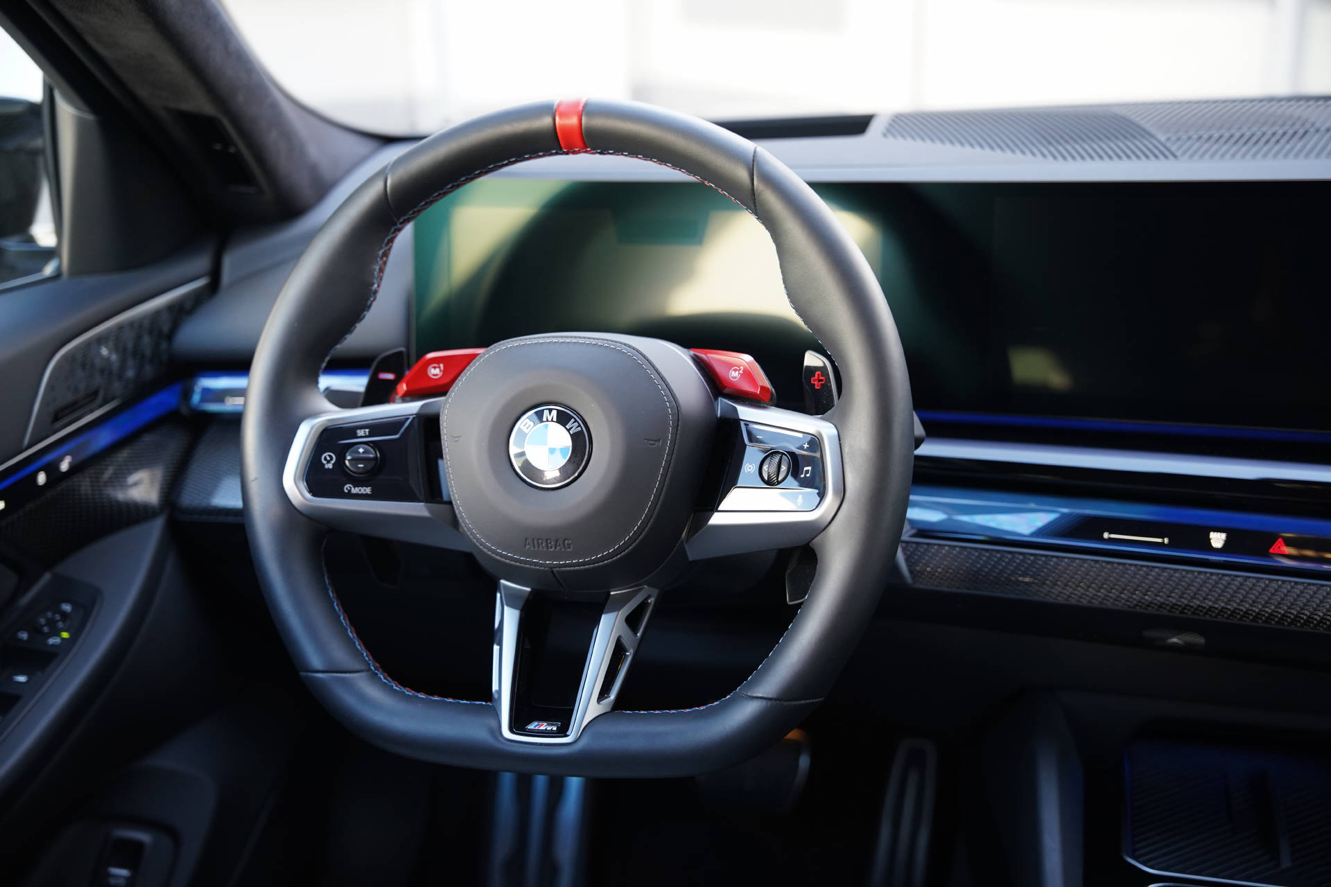 BMW M5 xDrive Touring-image-12