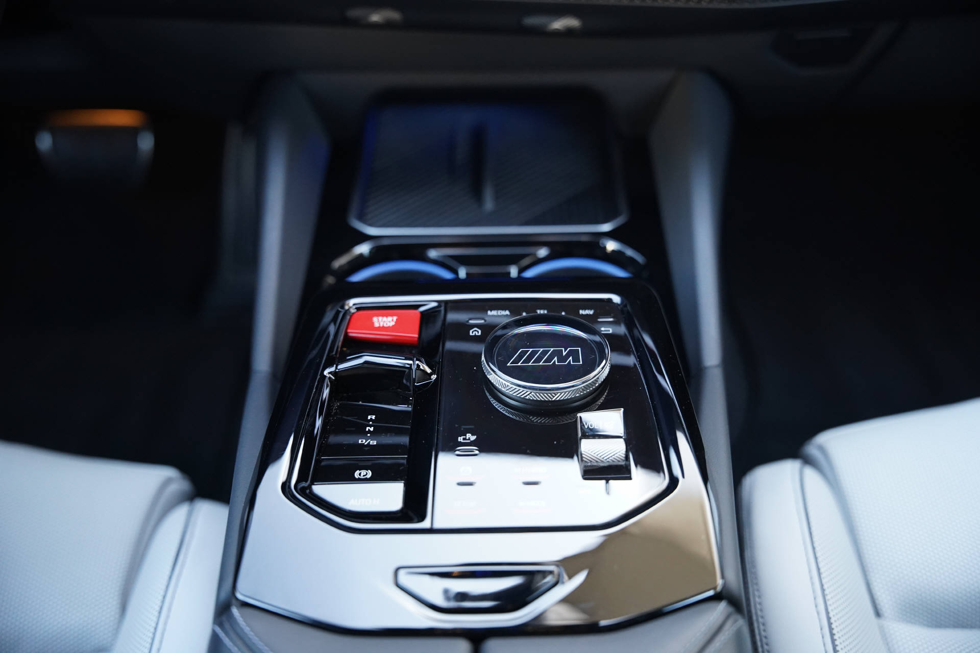 BMW M5 xDrive Touring-image-13