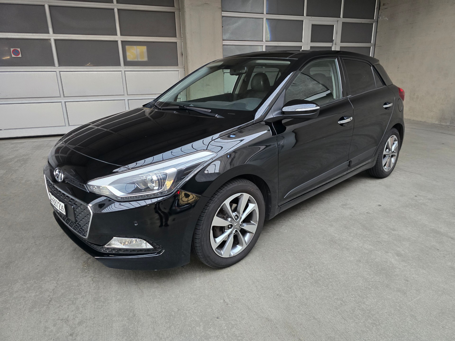 HYUNDAI i20 1.4 Vertex Automatic-image-1