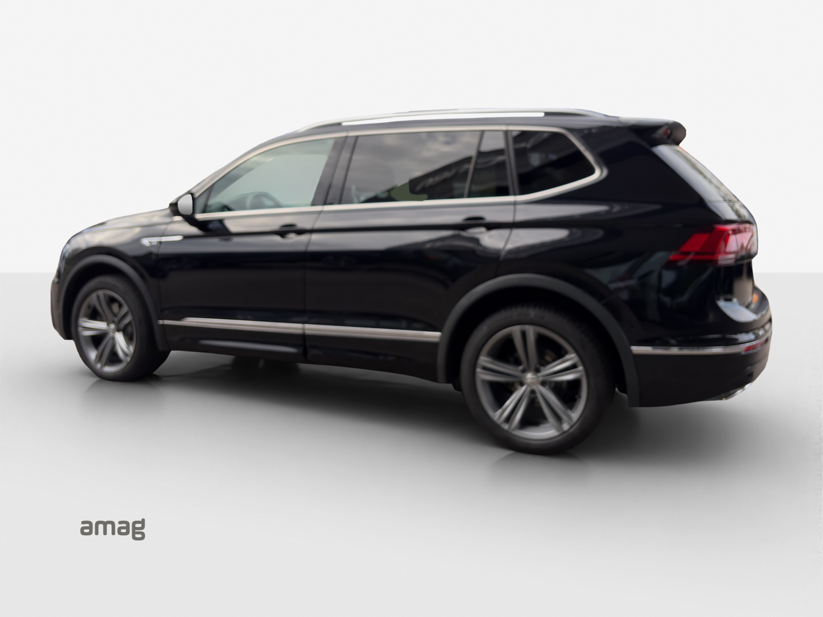 VW Tiguan Allspace 2.0TSI Highline 4Motion DSG-image-2