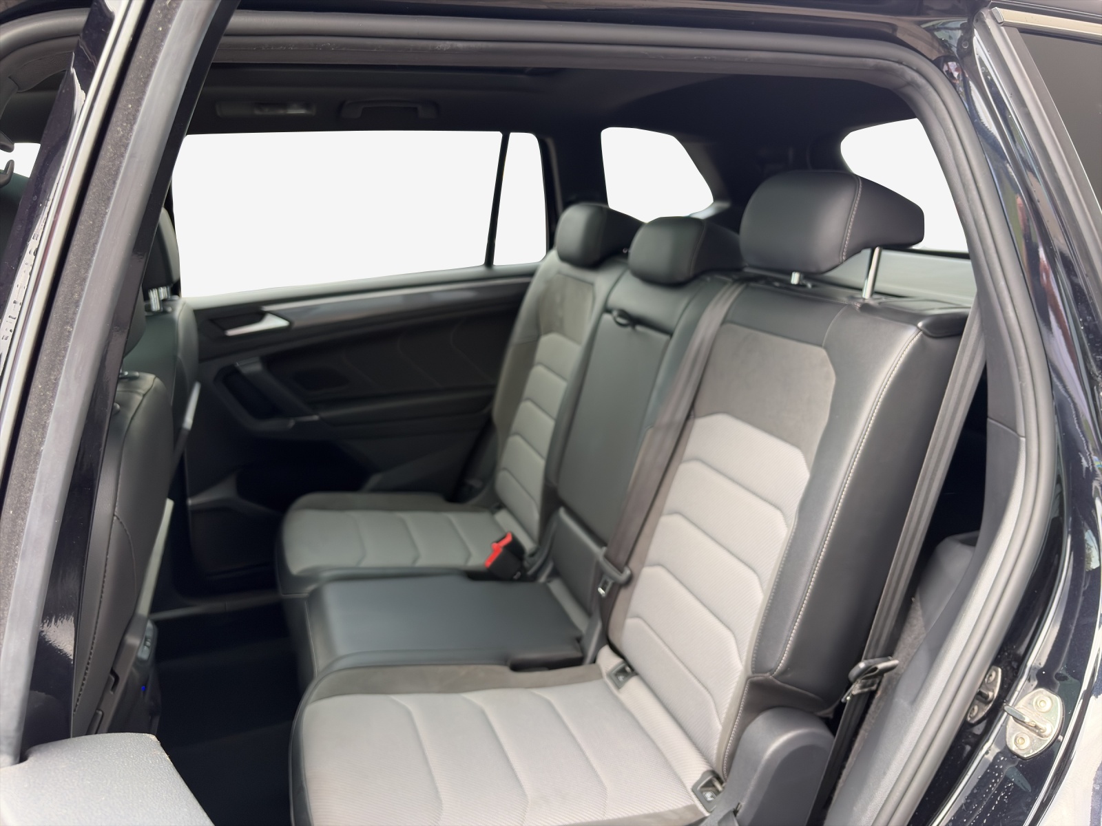 VW Tiguan Allspace 2.0TSI Highline 4Motion DSG-image-11