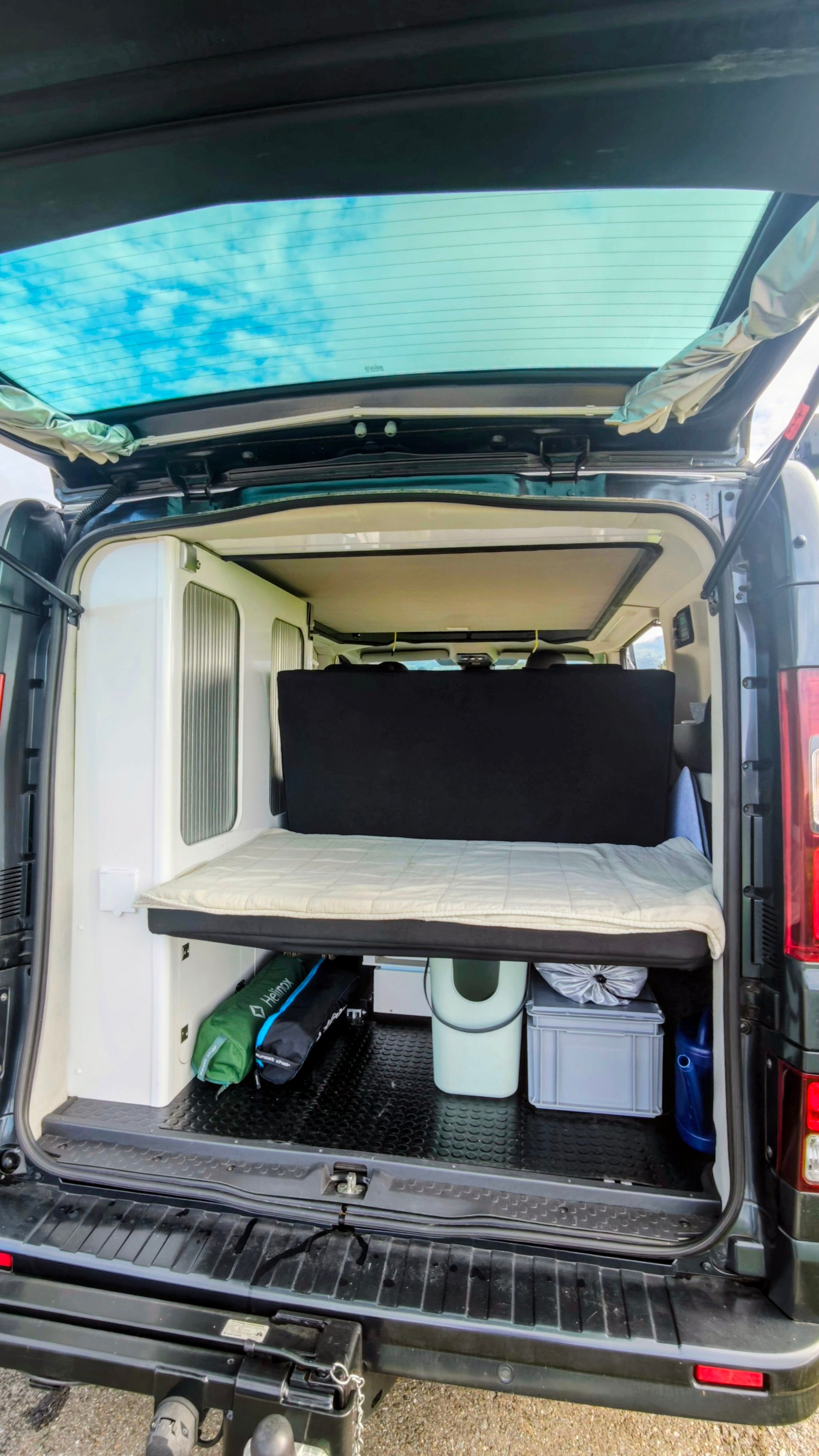 RENAULT Trafic Camping Bus 2.0 dCi Blue 150-image-5
