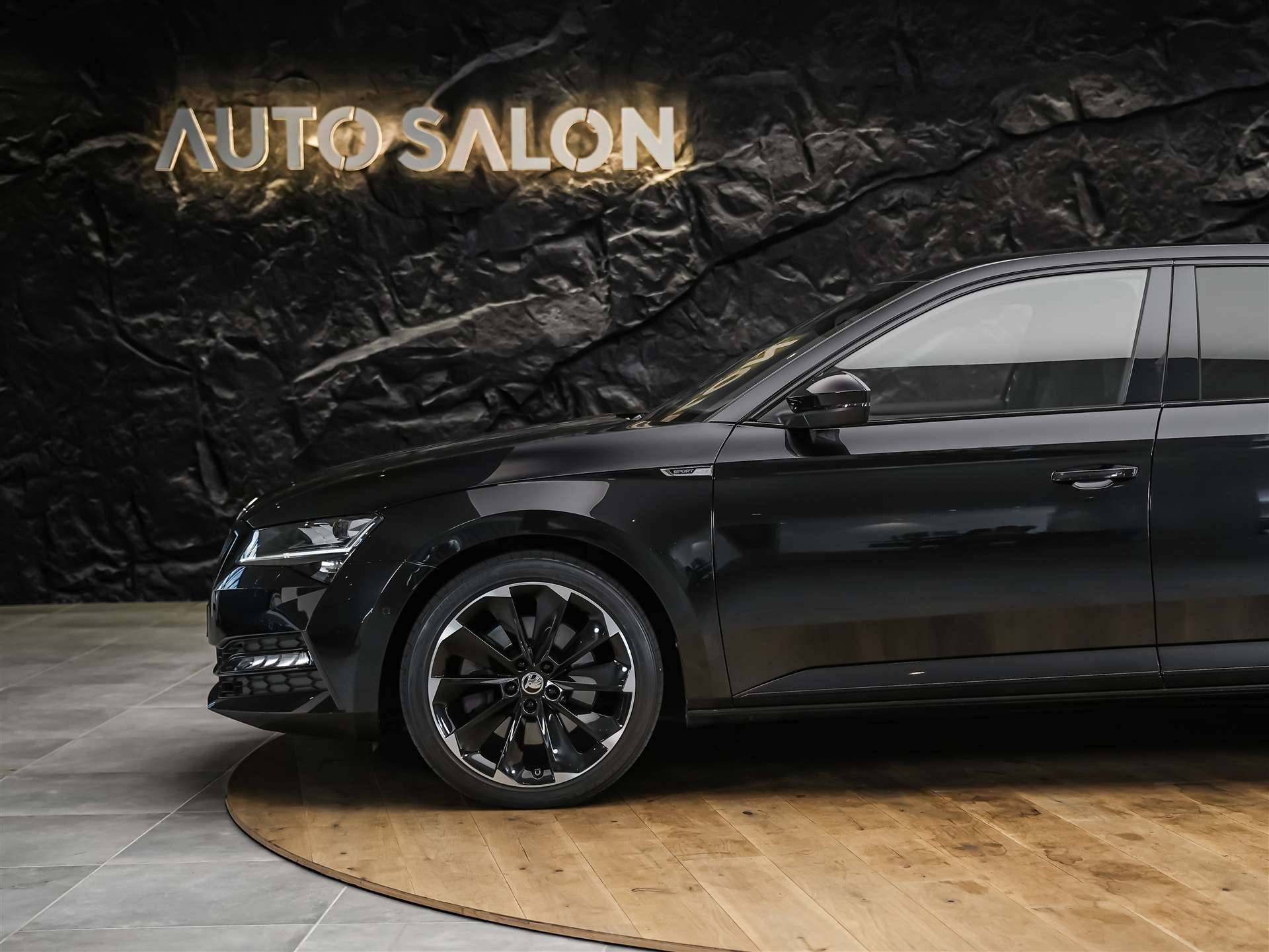 SKODA Superb Limousine 2.0 TSI SportLine 4x4 DSG *Standheizung*CANTON Soundsystem*Lenkradheizung*-image-16