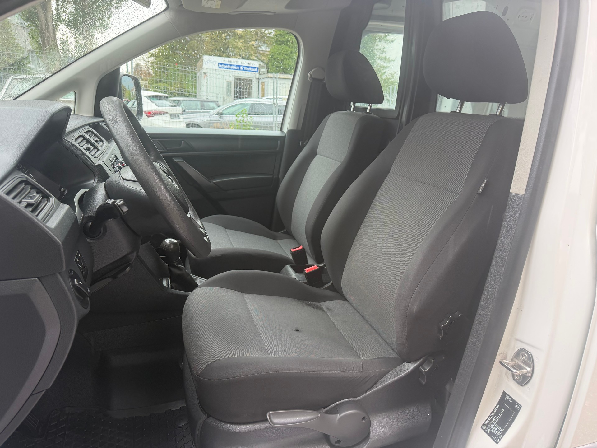 VW Caddy Maxi 2.0TDI BlueMotion Technology * Gr. Navi * Klimaanlage * PDC H * Tempomat * Frisch Ab MFK-image-2