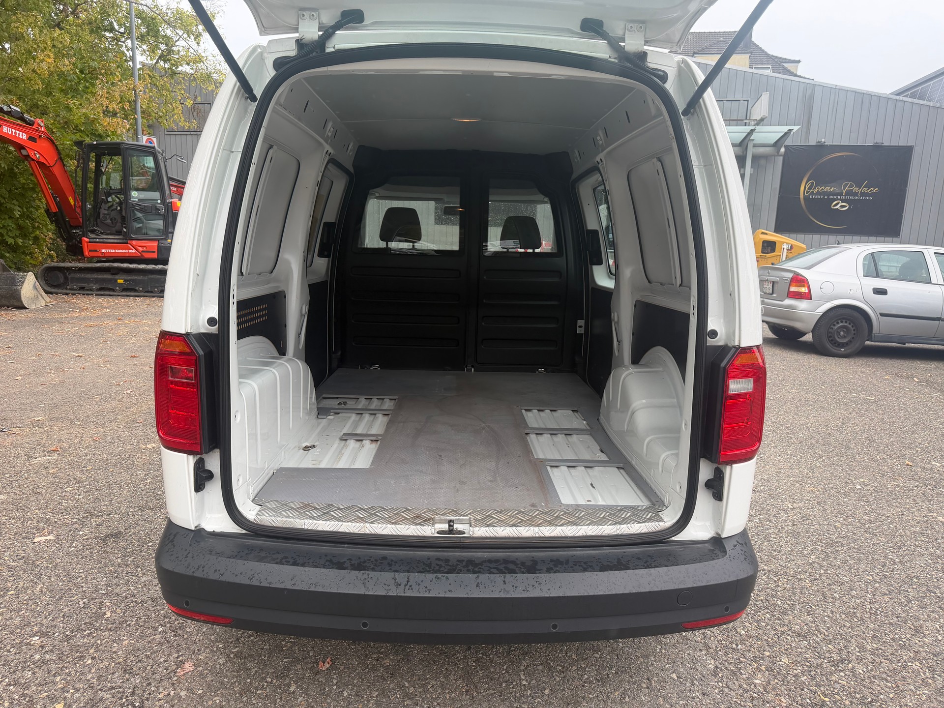 VW Caddy Maxi 2.0TDI BlueMotion Technology * Gr. Navi * Klimaanlage * PDC H * Tempomat * Frisch Ab MFK-image-13
