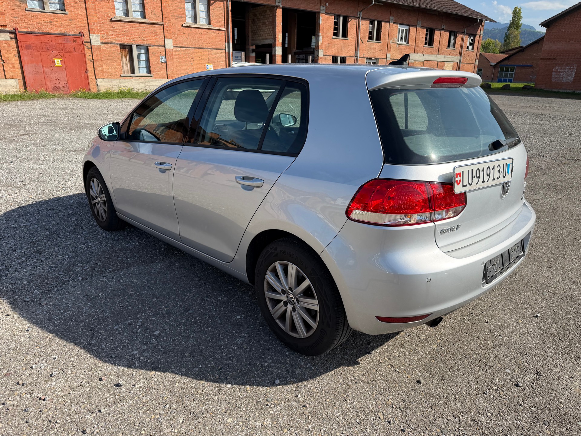 VW Golf 1.2 TSI BlueMotion Technology Team DSG-image-5