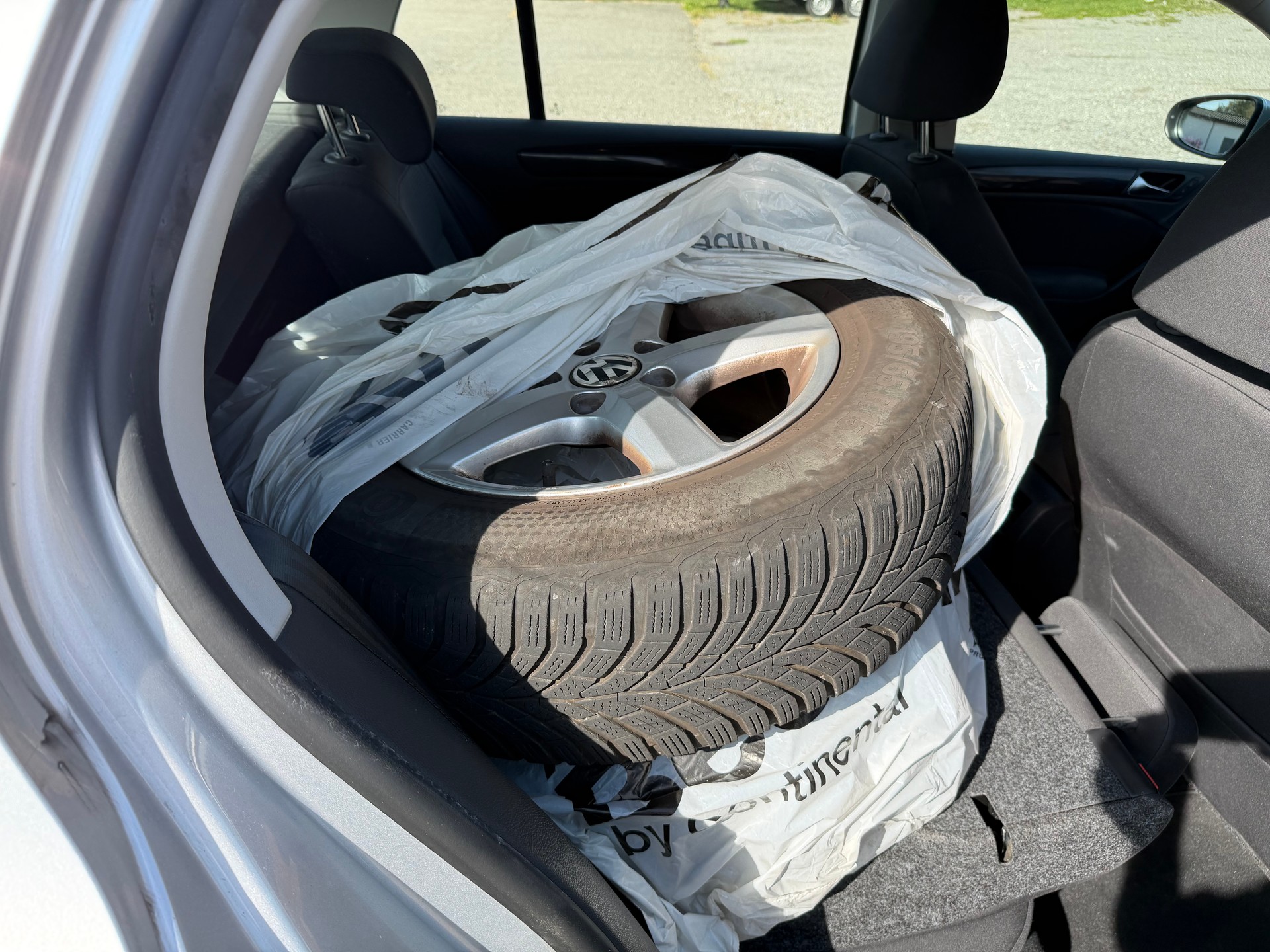 VW Golf 1.2 TSI BlueMotion Technology Team DSG-image-10