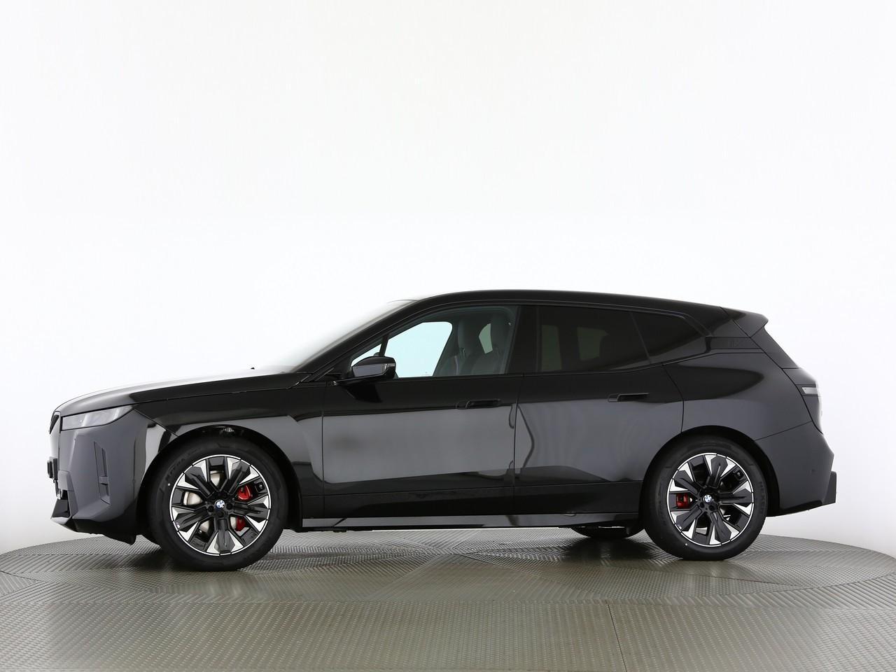 BMW iX xDrive45-image-5