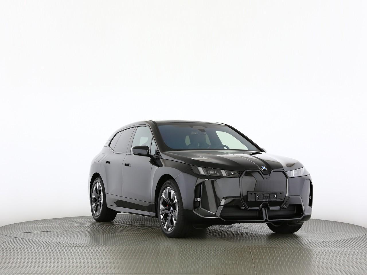 BMW iX xDrive45-image-21