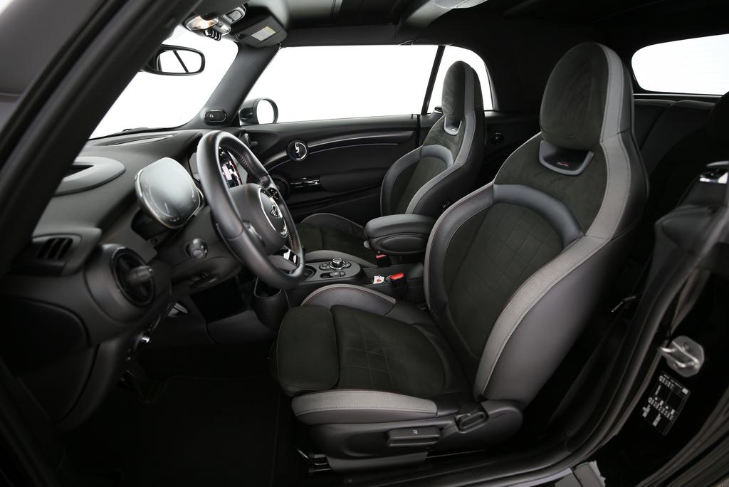 MINI Cabrio F57 2.0i John Cooper Works SAG-image-5