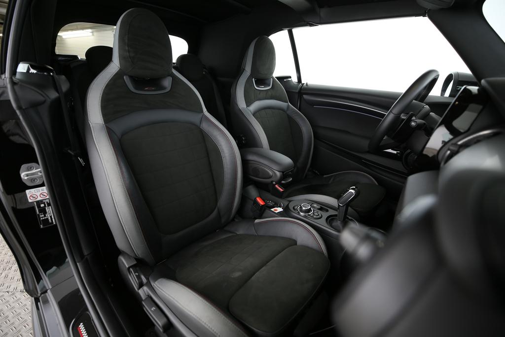 MINI Cabrio F57 2.0i John Cooper Works SAG-image-11