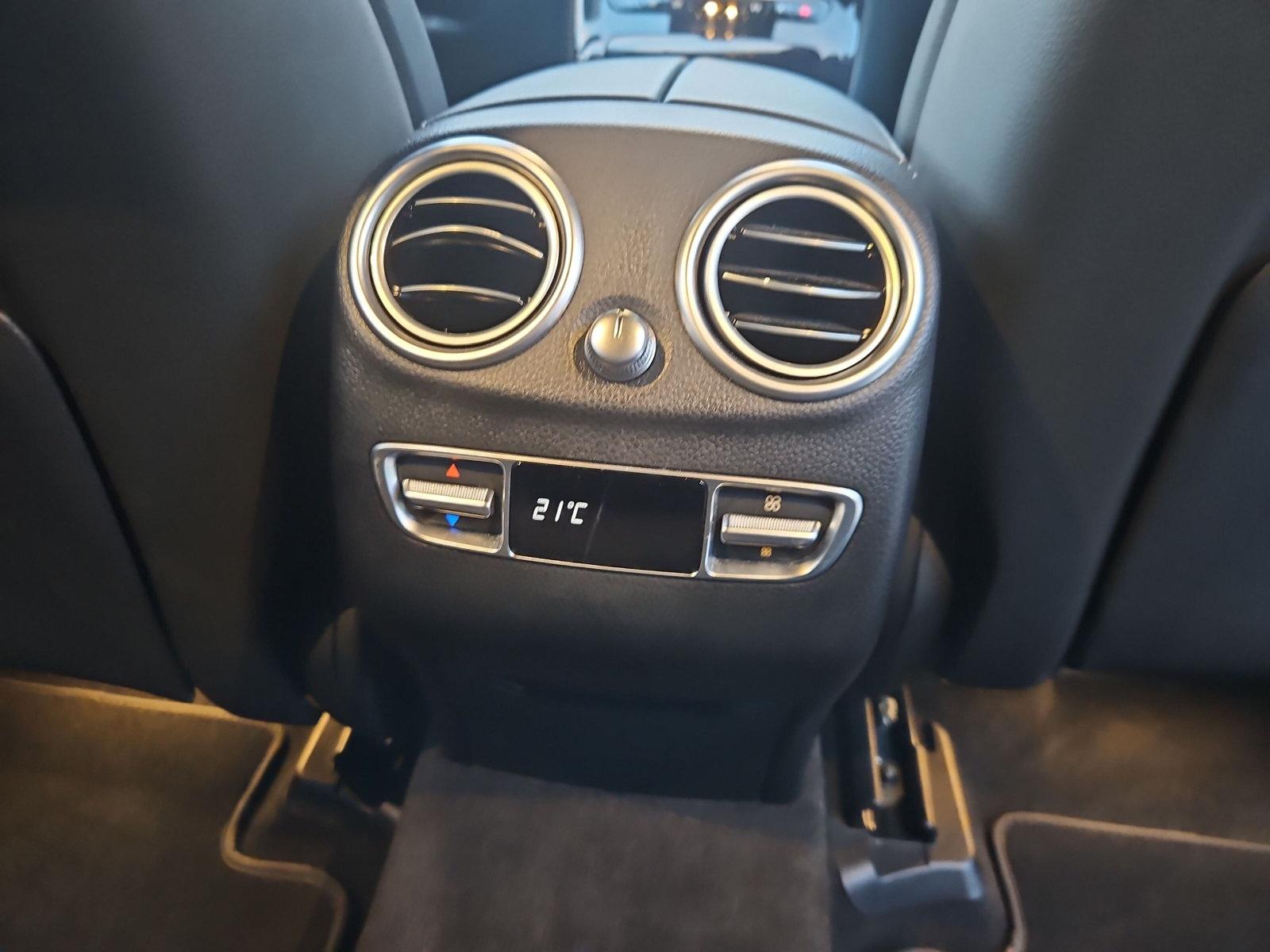 MERCEDES-BENZ EQC 400 AMG Line 4matic (CH)-image-24