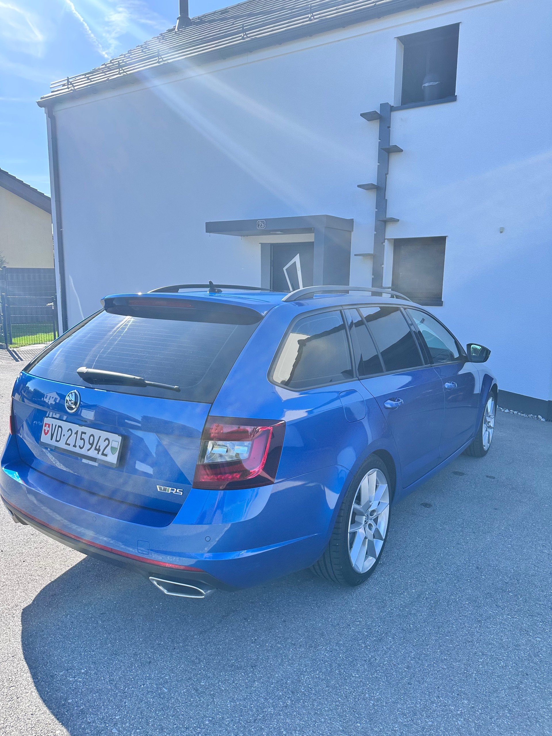 SKODA 2.0 TDI 184 RS Prag 4x4 DSG-image-2