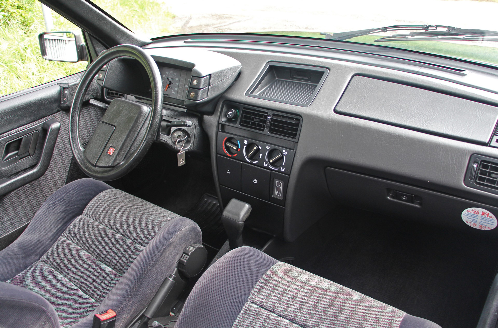 CITROEN BX Sedan 16 STAR (TZI)-image-9