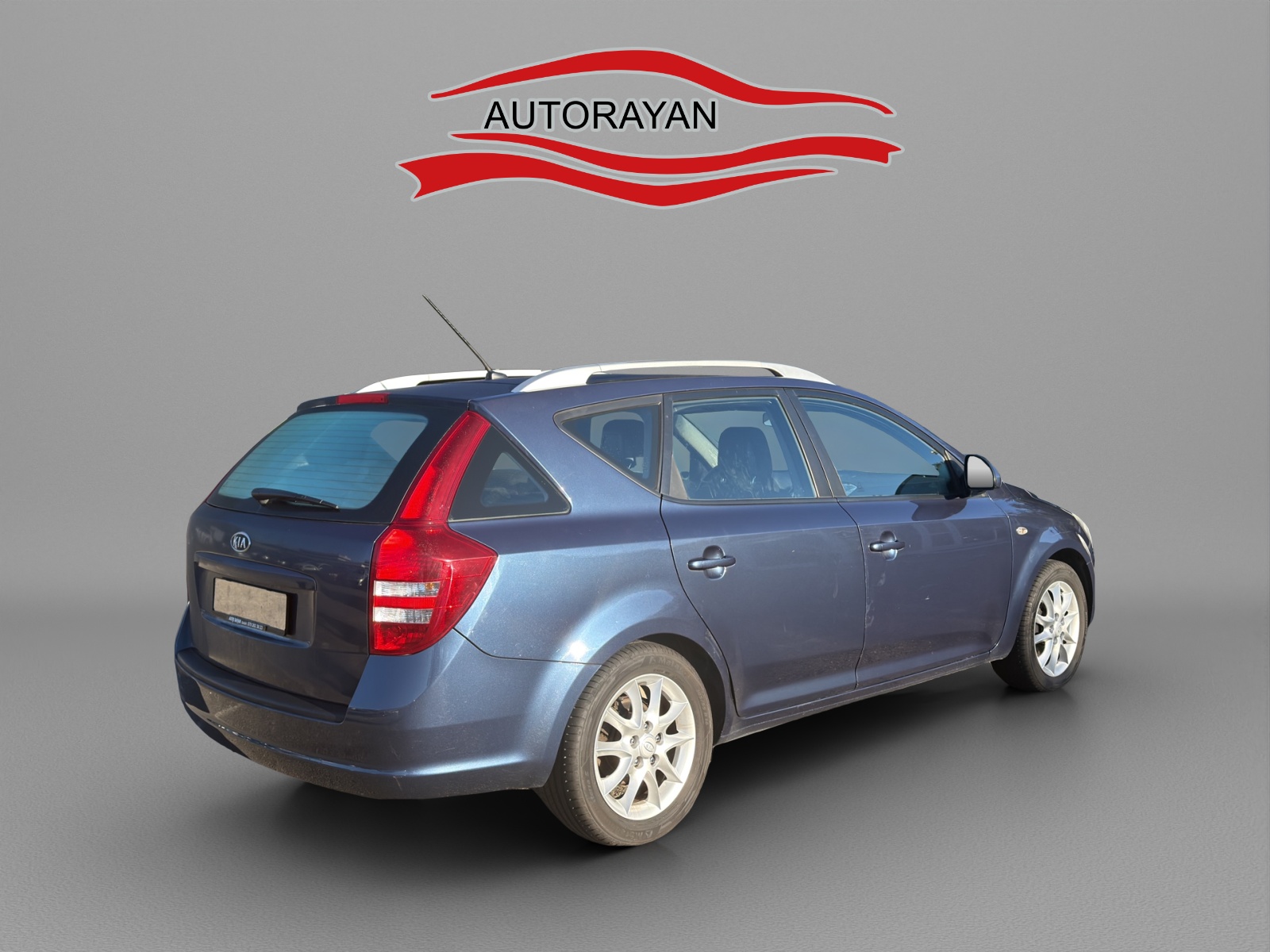 KIA Cee'd 2.0 SW Automatic-image-3