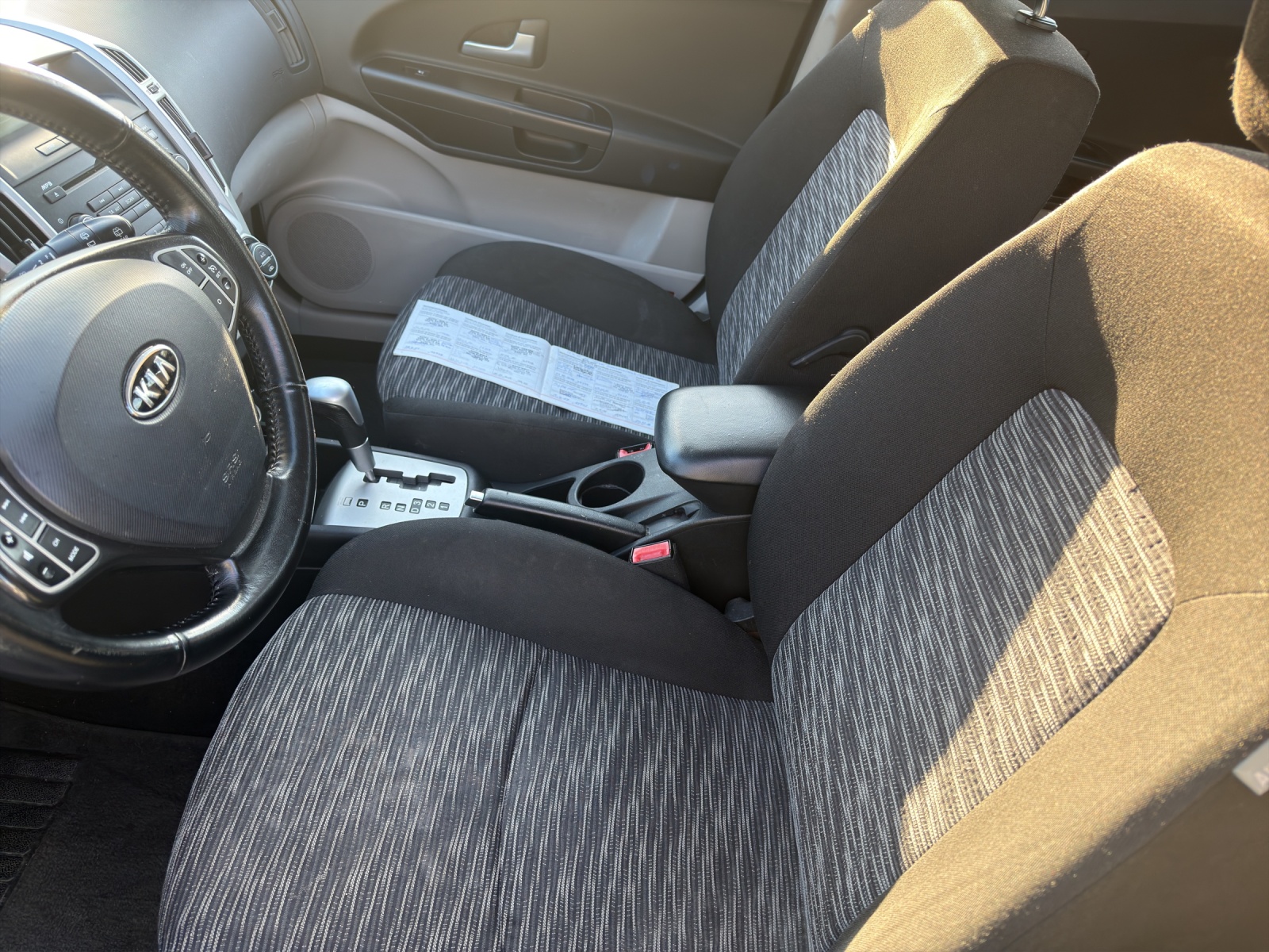 KIA Cee'd 2.0 SW Automatic-image-5