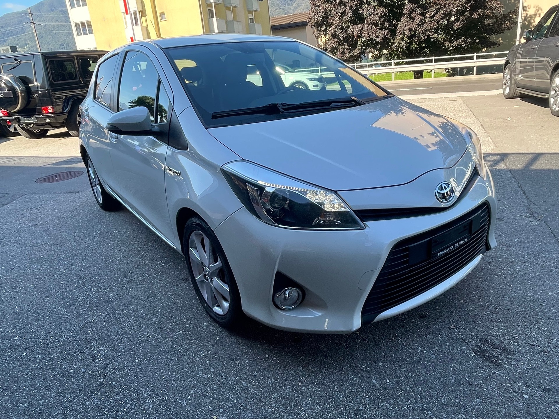 TOYOTA Yaris 1.5 VVT-i Hybrid Sol Premium CVT-image-13