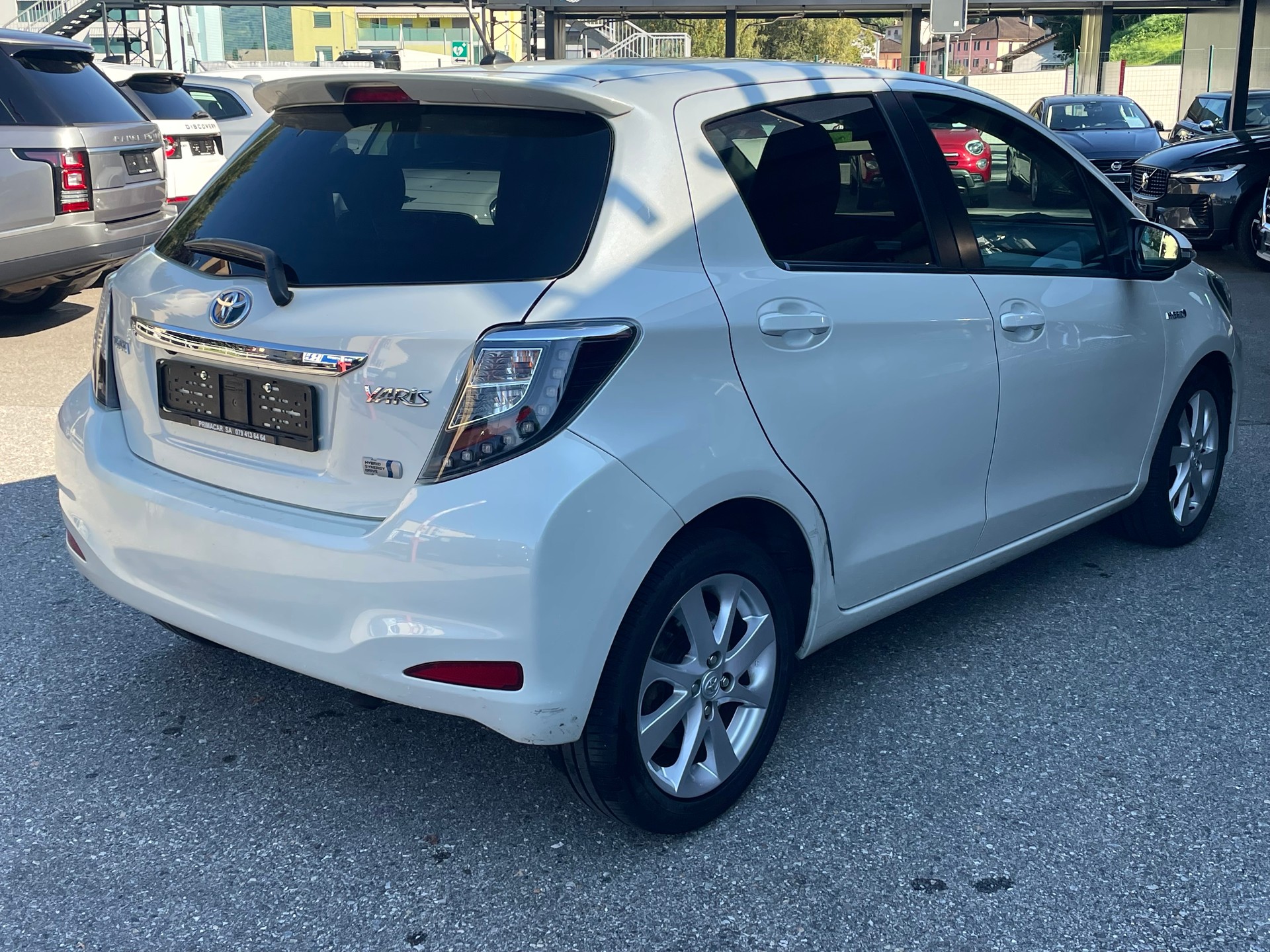 TOYOTA Yaris 1.5 VVT-i Hybrid Sol Premium CVT-image-9