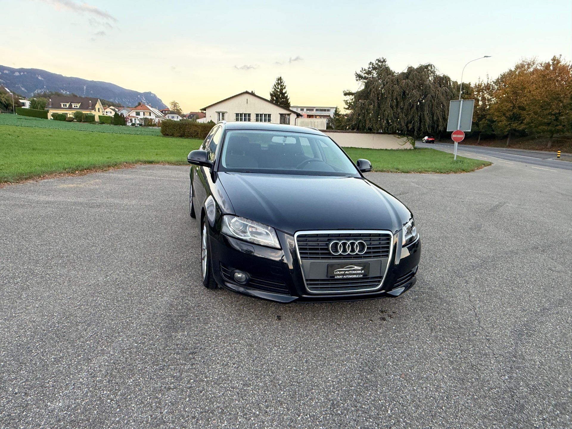 AUDI A3 Sportback 1.8 TFSI Attraction-image-10