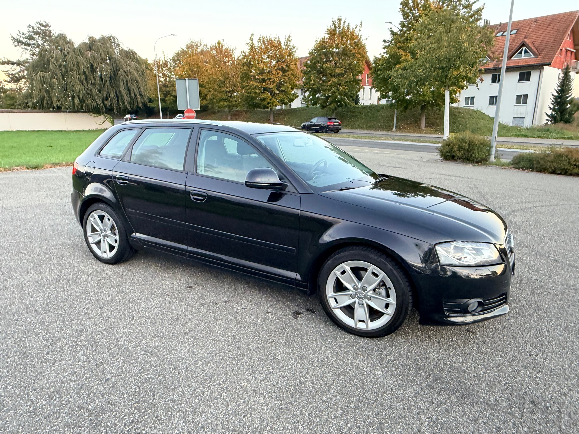 AUDI A3 Sportback 1.8 TFSI Attraction-image-11