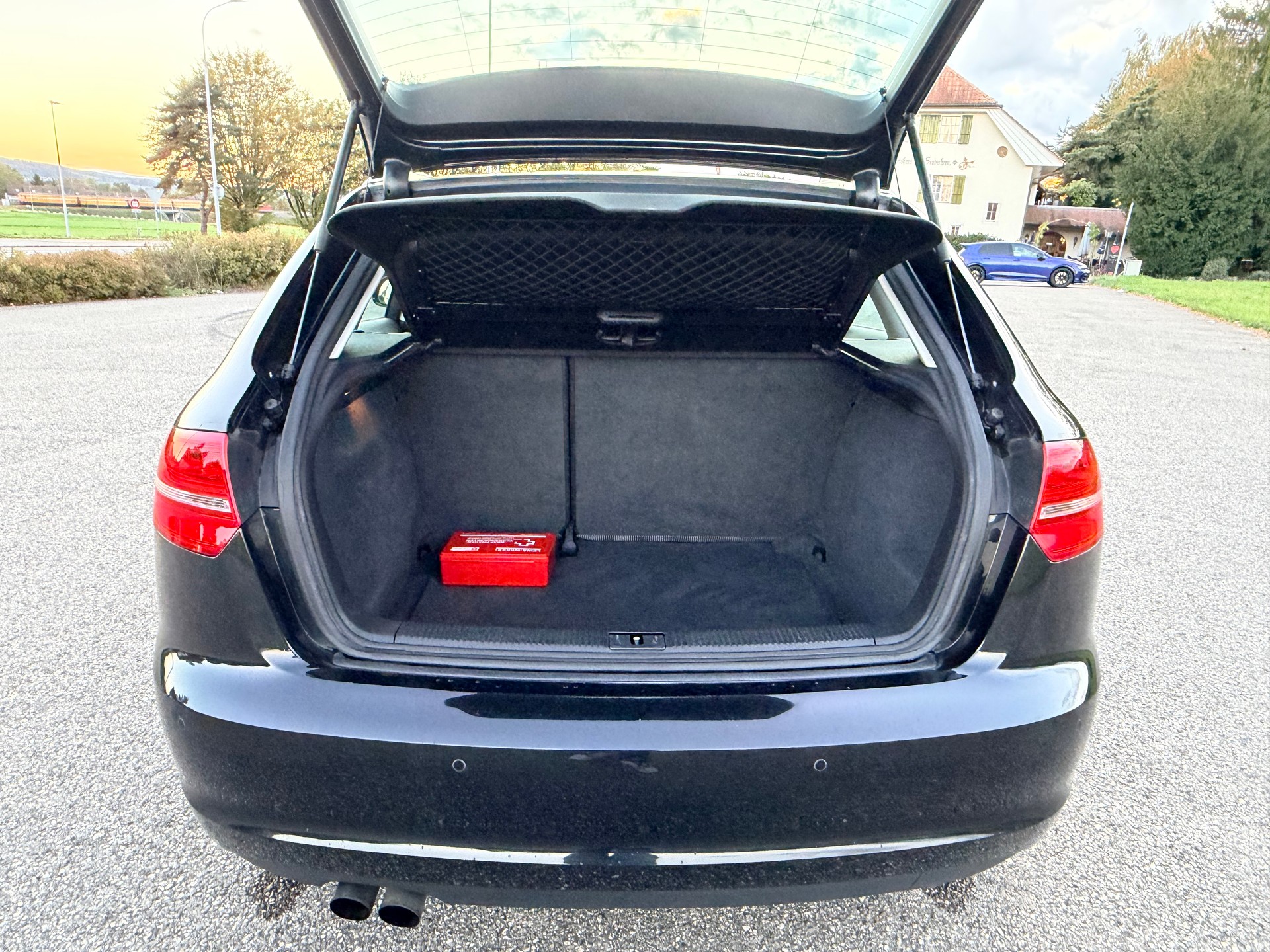 AUDI A3 Sportback 1.8 TFSI Attraction-image-15