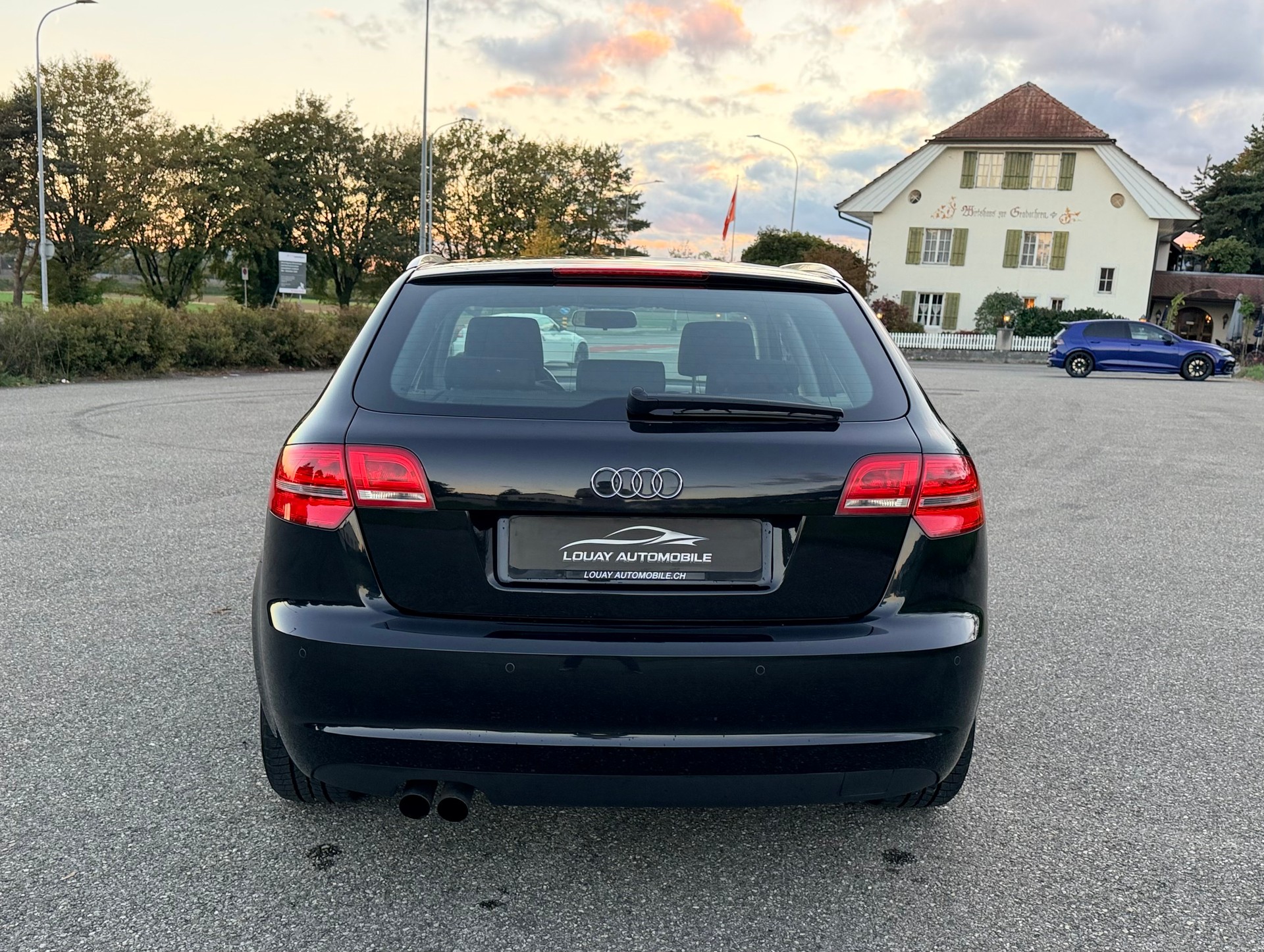 AUDI A3 Sportback 1.8 TFSI Attraction-image-13