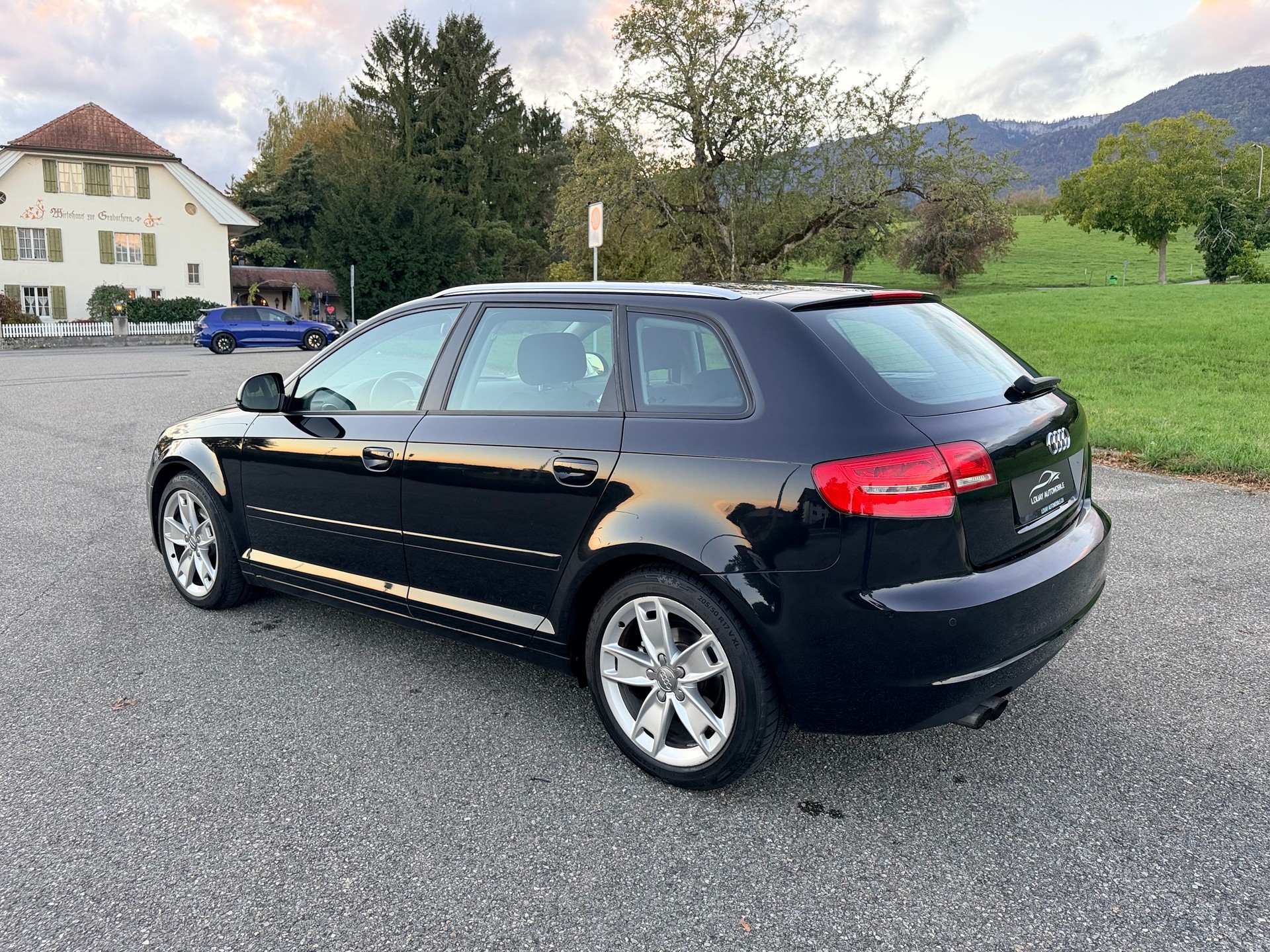 AUDI A3 Sportback 1.8 TFSI Attraction-image-6