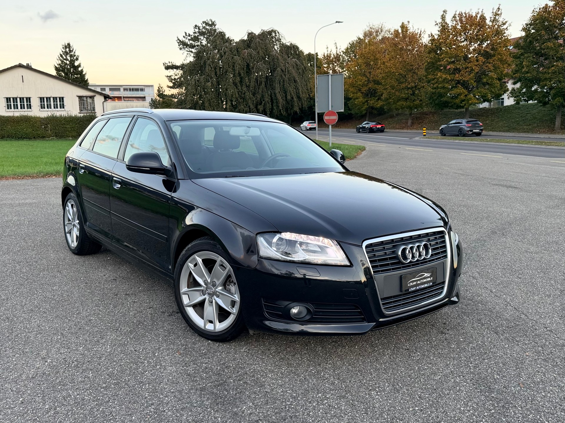 AUDI A3 Sportback 1.8 TFSI Attraction-image-22