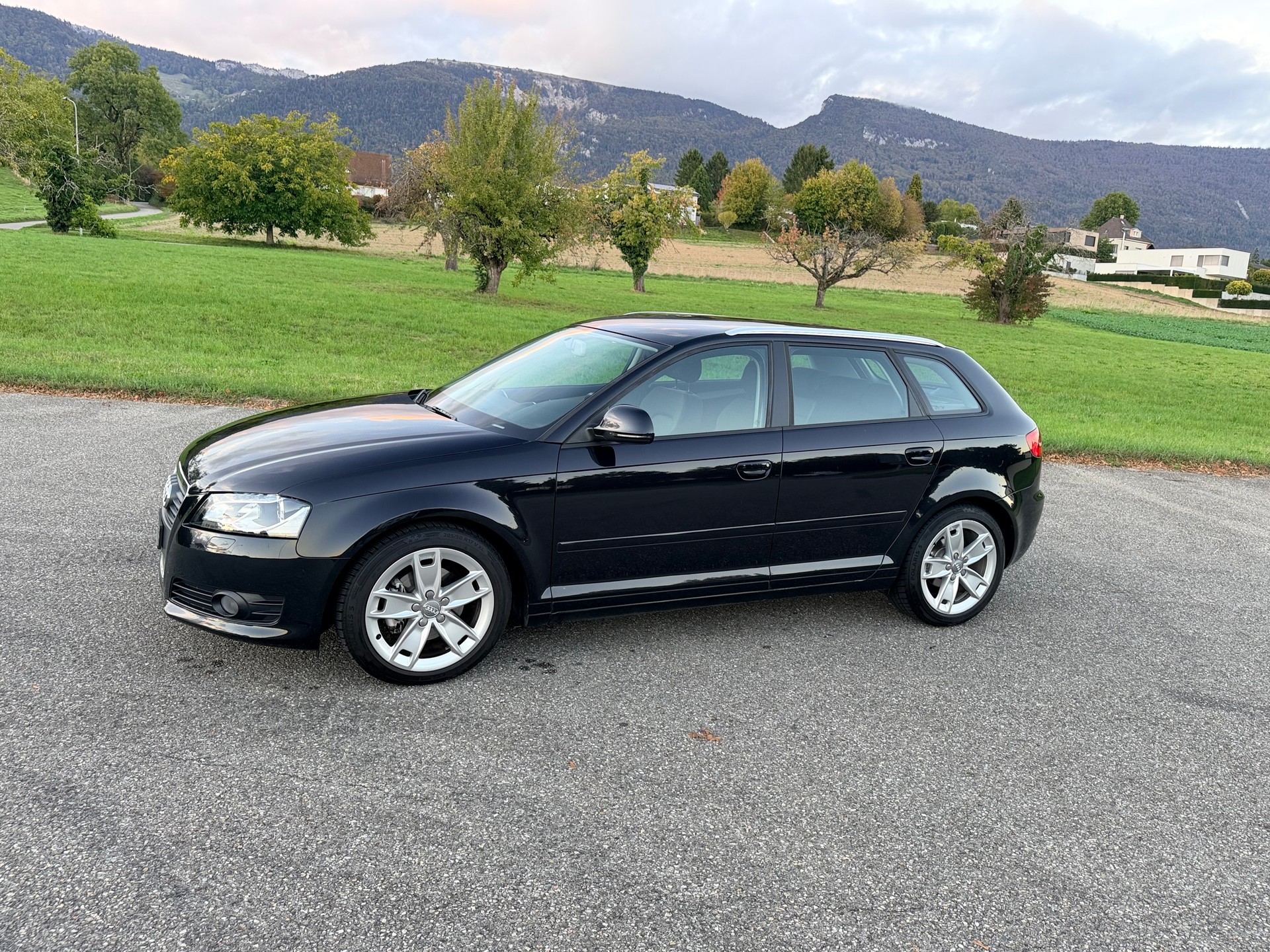 AUDI A3 Sportback 1.8 TFSI Attraction-image-7