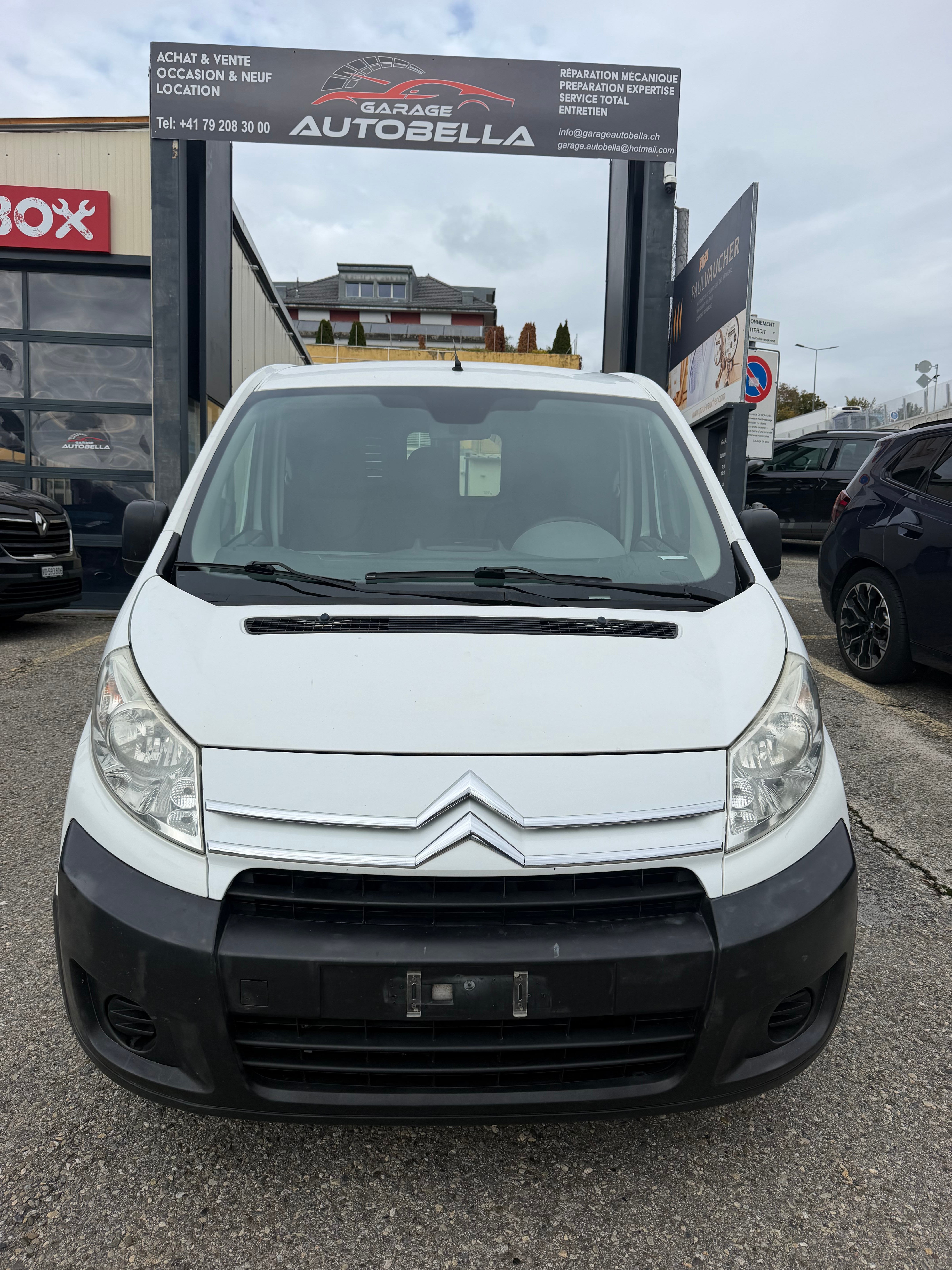 Car photo