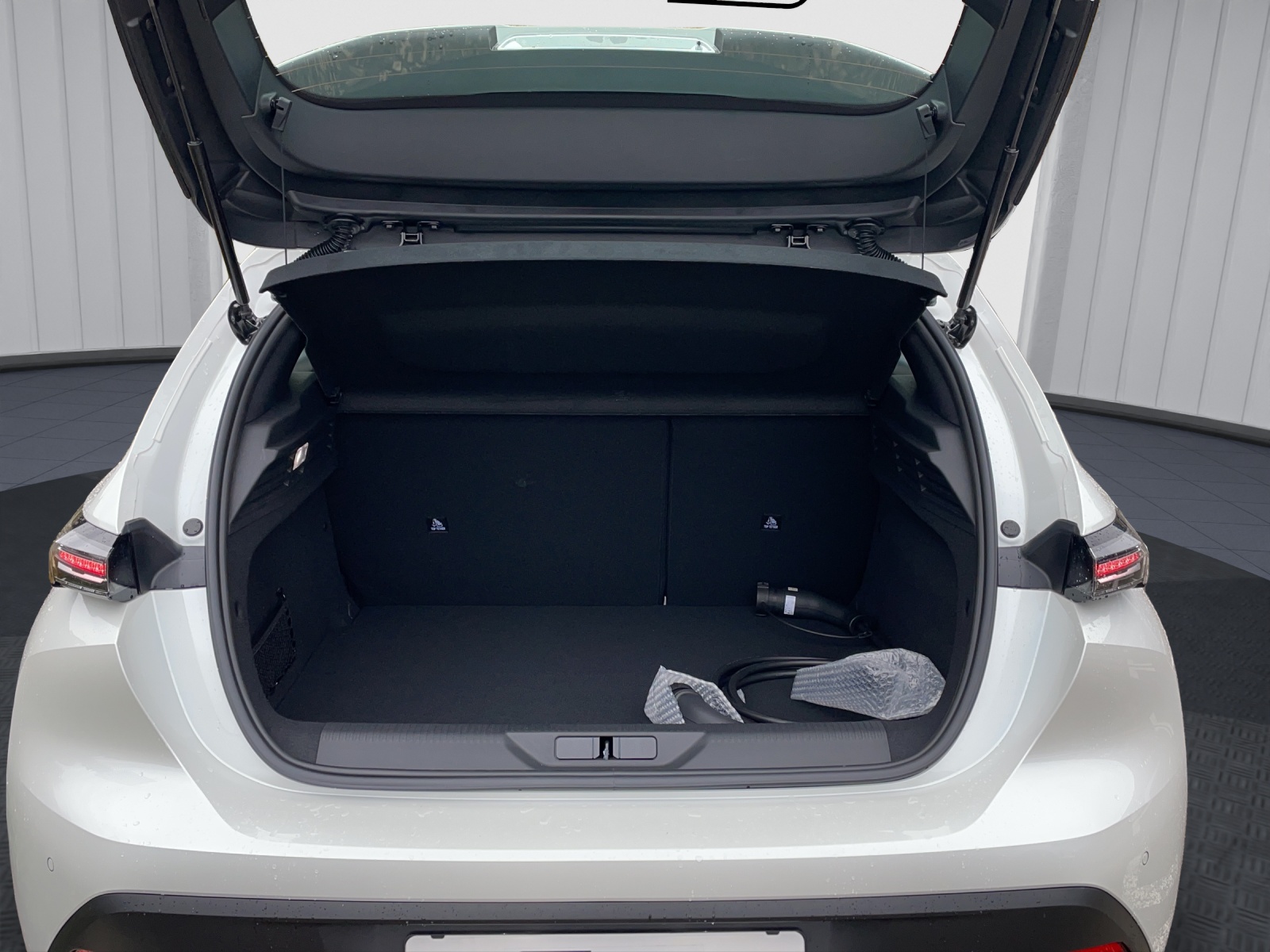 PEUGEOT 308 NEW 1.6 PHEV180 Active P-image-8