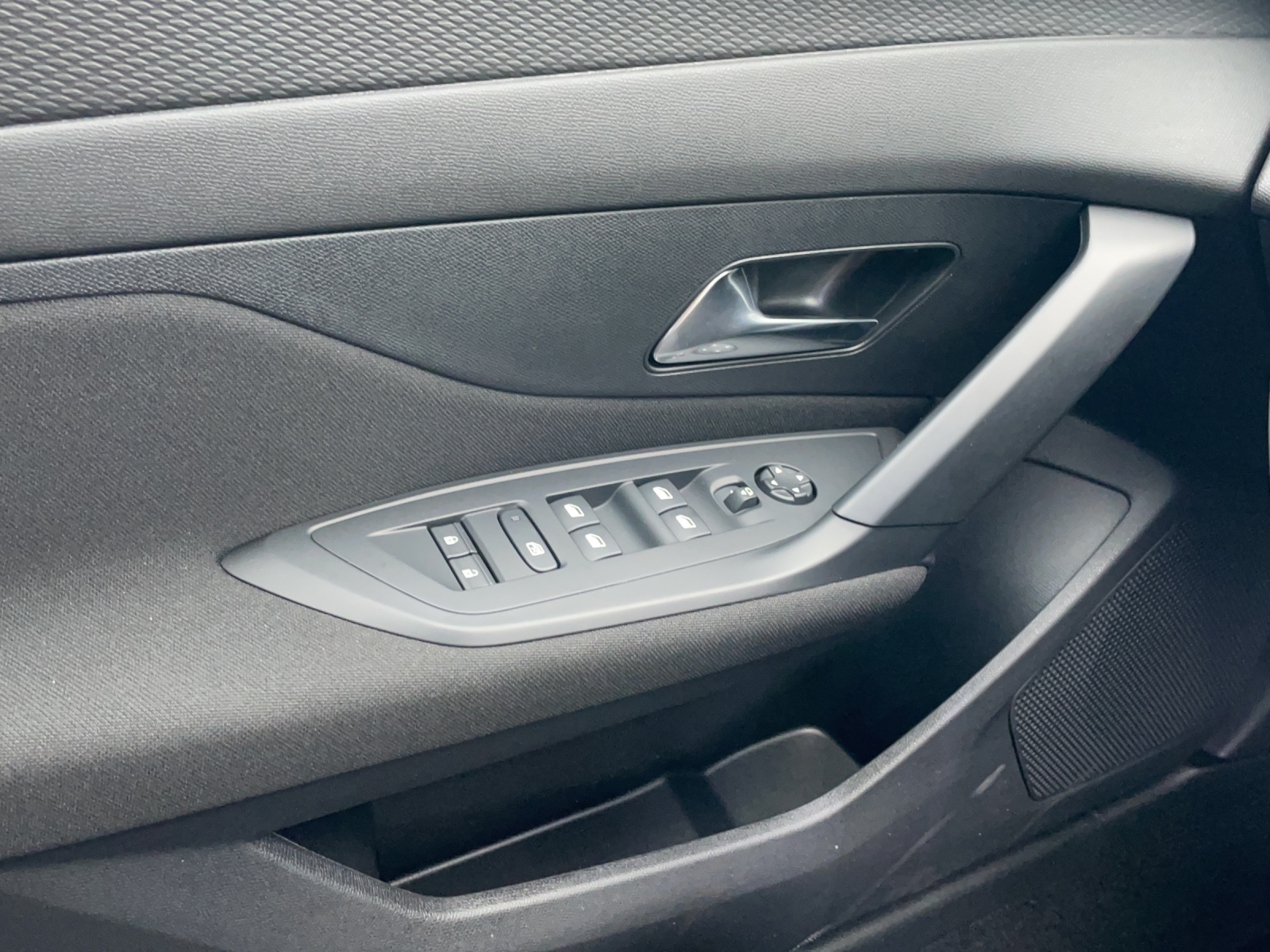 PEUGEOT 308 NEW 1.6 PHEV180 Active P-image-14
