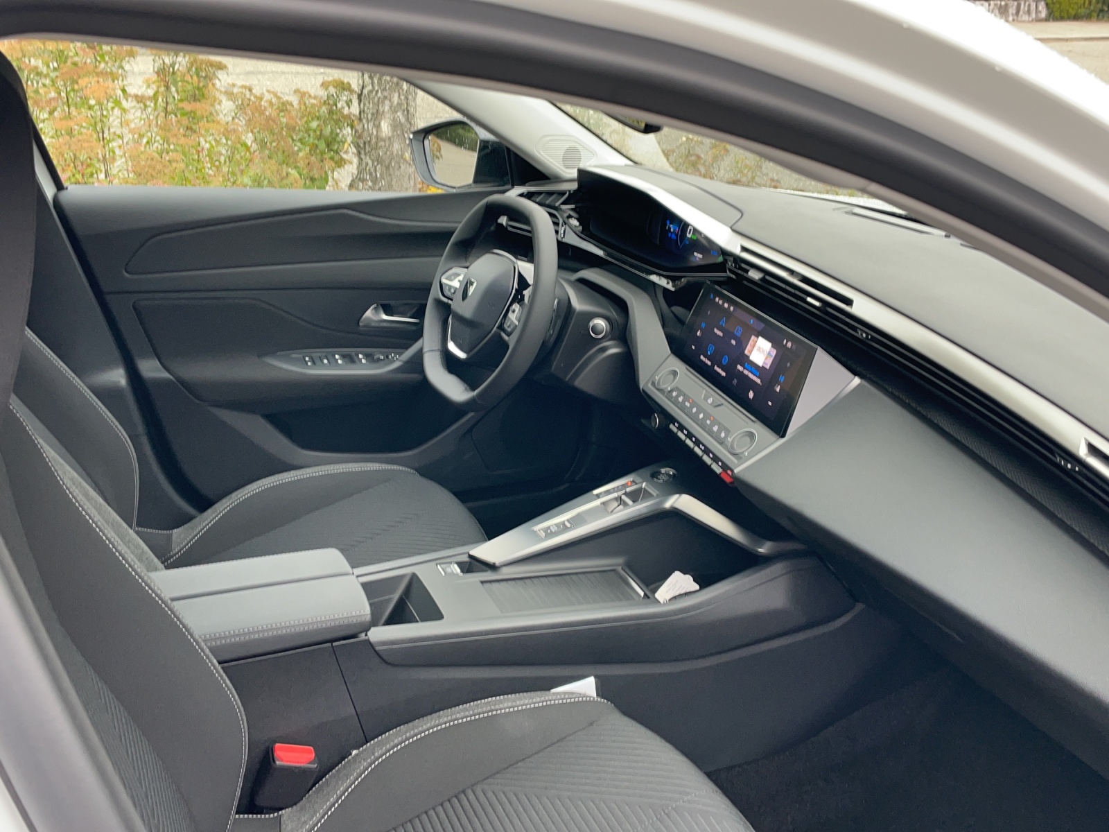 PEUGEOT 308 NEW 1.6 PHEV180 Active P-image-10