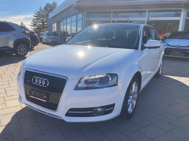 AUDI A3 Sportback 1.8 TFSI Attraction quattro-image-1