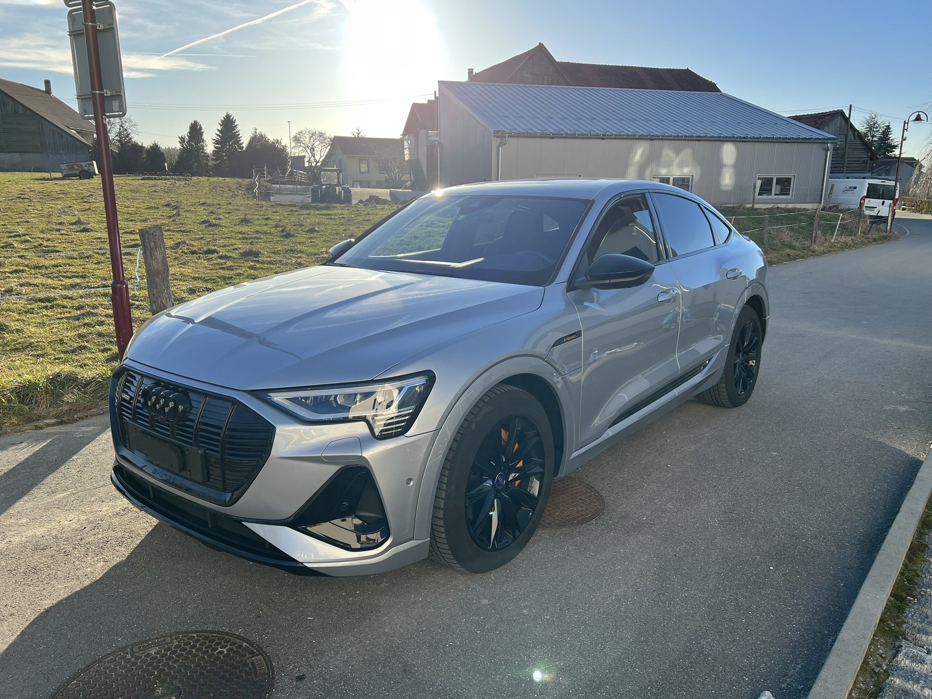 AUDI e-tron 55 Sportback quattro-image-1