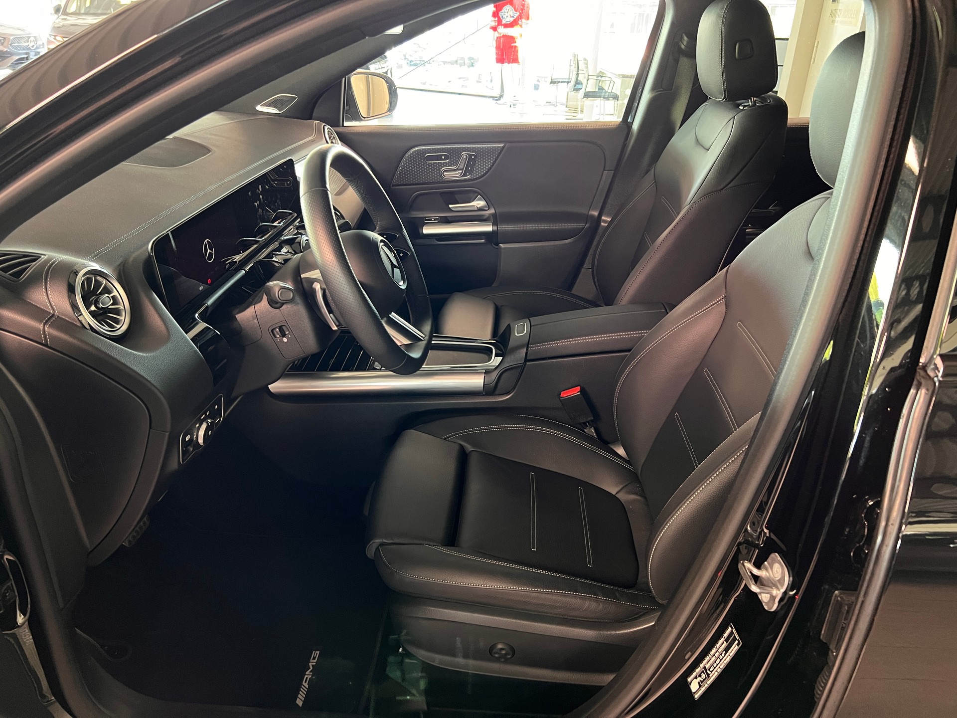 MERCEDES-BENZ GLA 250 4Matic 8G-DCT Swiss Star-image-9
