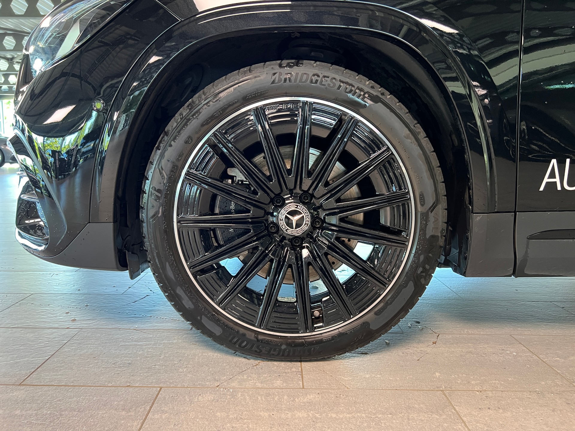MERCEDES-BENZ GLA 250 4Matic 8G-DCT Swiss Star-image-5
