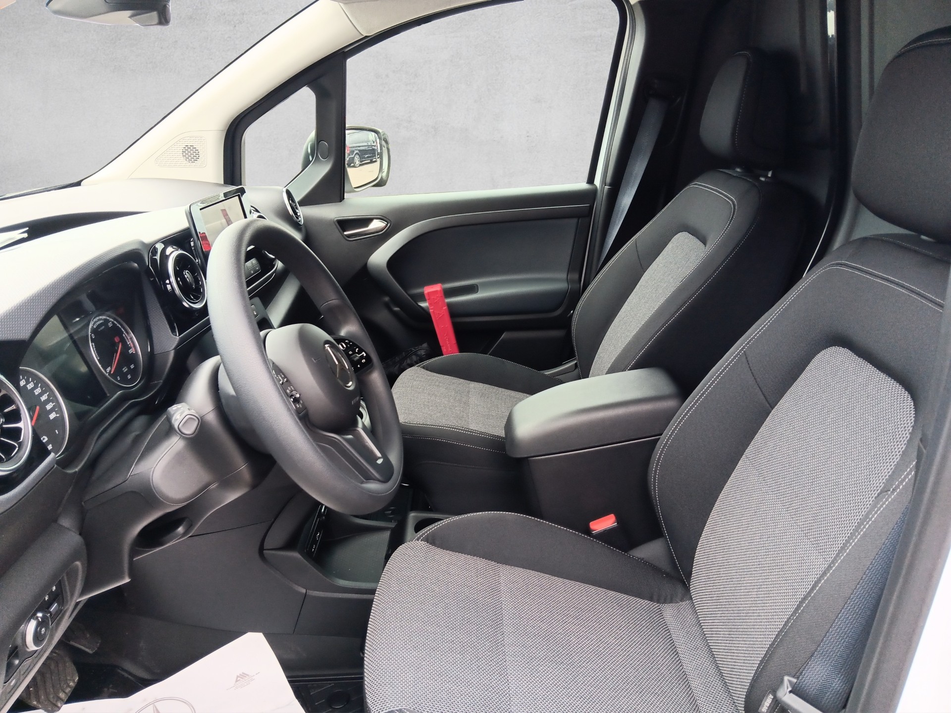 MERCEDES-BENZ eCitan Standard 2716mm S-image-8