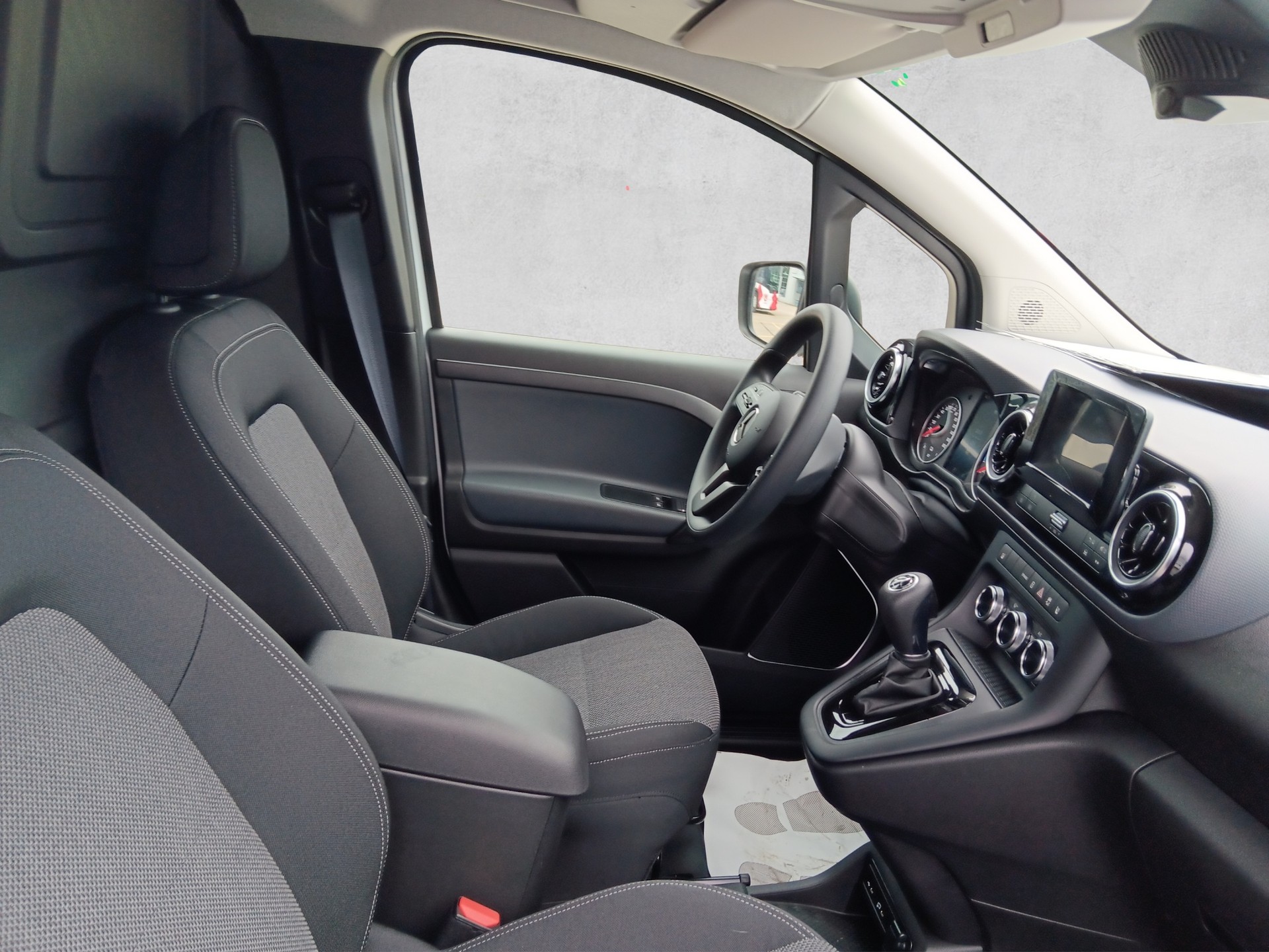 MERCEDES-BENZ eCitan Standard 2716mm S-image-9