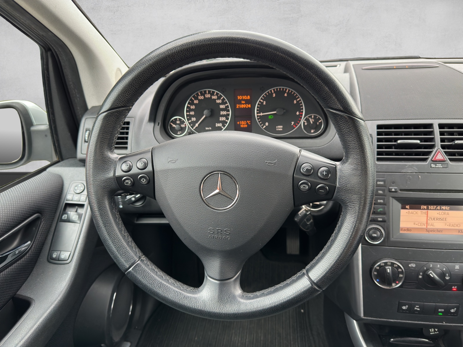 MERCEDES-BENZ A 180 (170) BlueEfficiency Classic-image-16